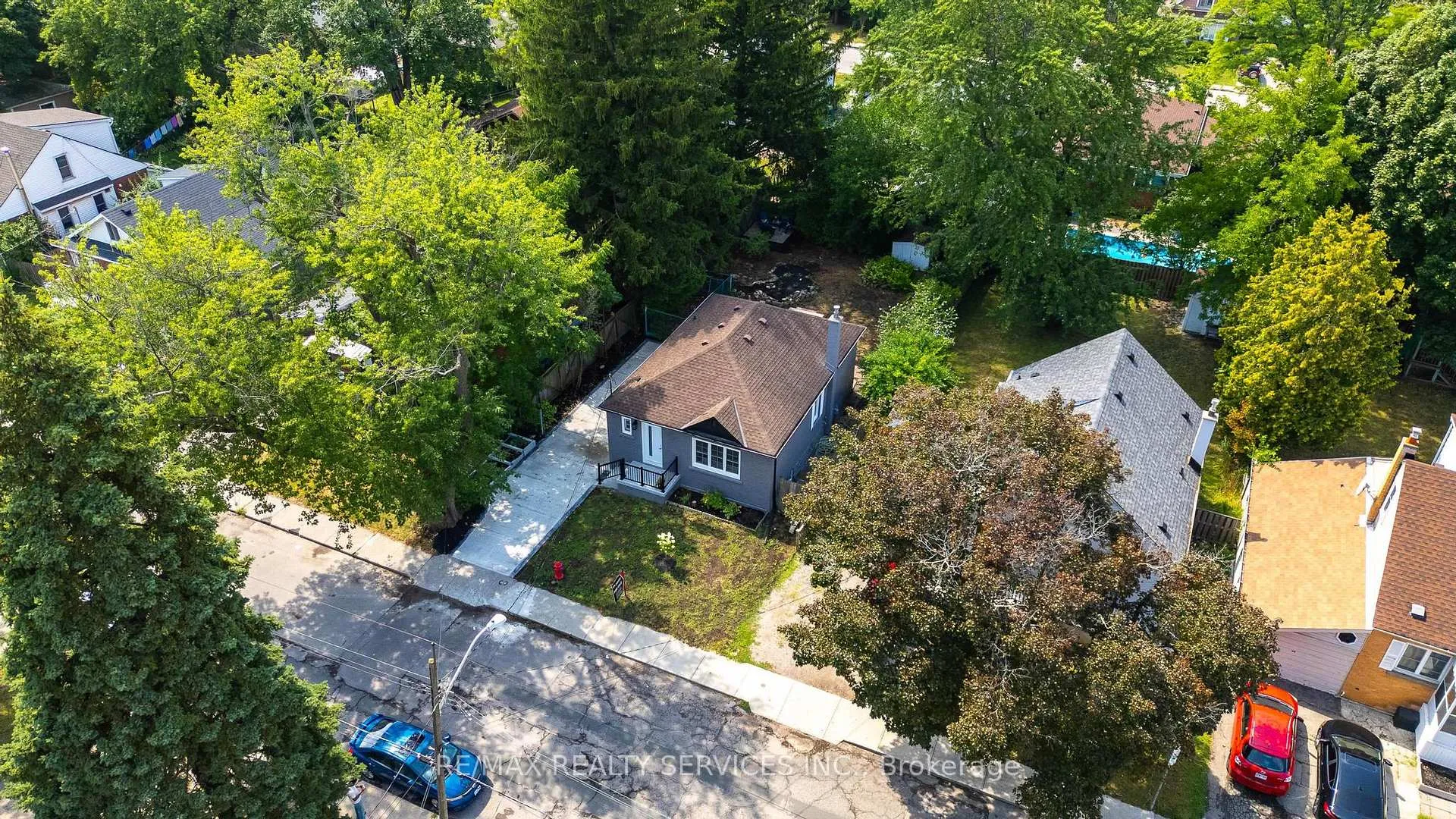 Photo 4 of 74 West 3rd Street, Hamilton, Bonnington — HOMEH