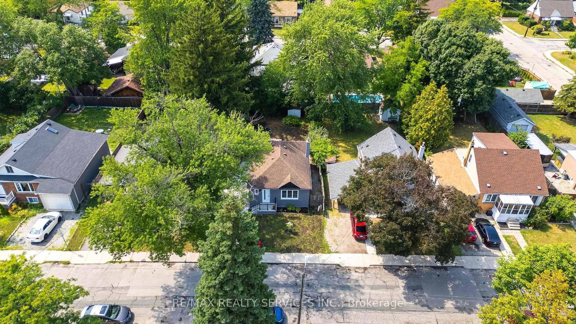 Photo 5 of 74 West 3rd Street, Hamilton, Bonnington — HOMEH