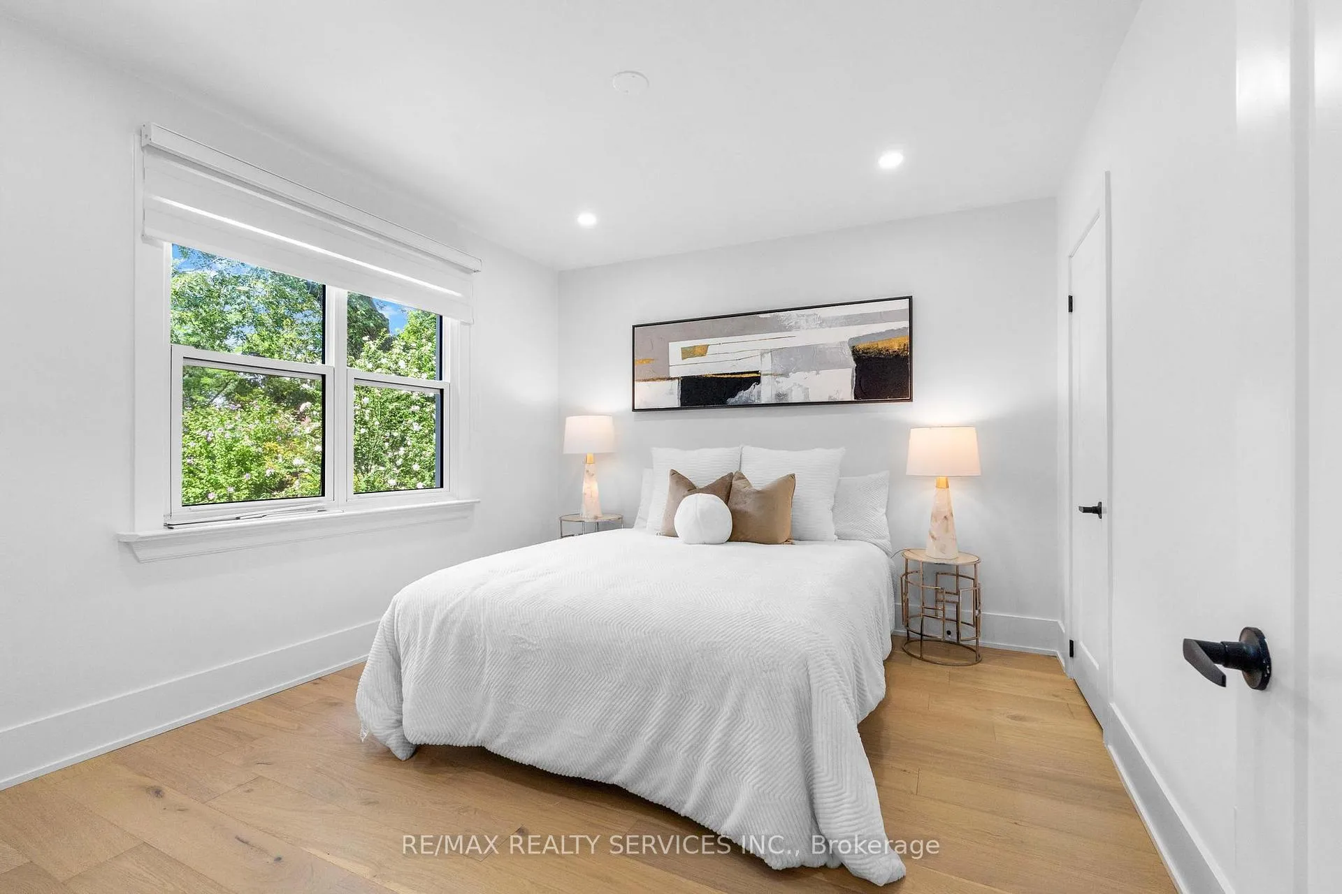 Photo 13 of 74 West 3rd Street, Hamilton, Bonnington — HOMEH