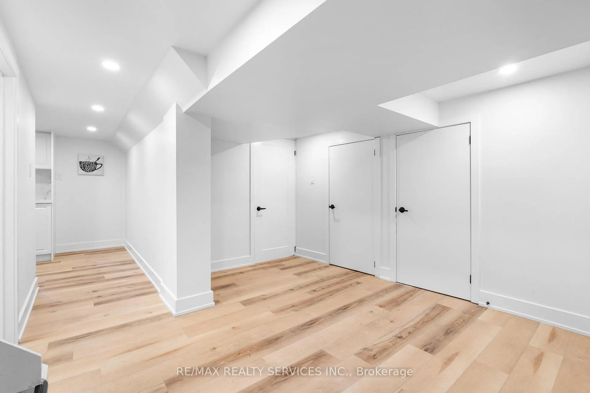 Photo 21 of 74 West 3rd Street, Hamilton, Bonnington — HOMEH