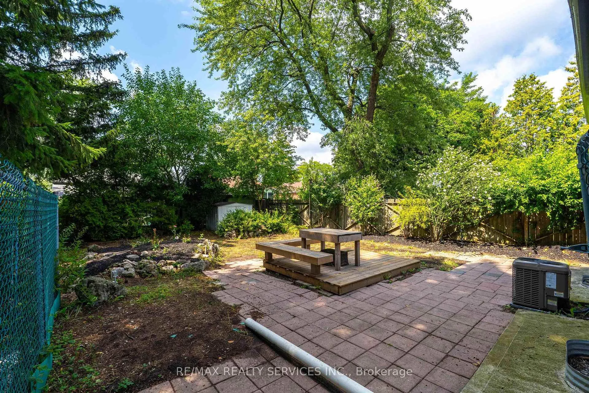 Photo 30 of 74 West 3rd Street, Hamilton, Bonnington — HOMEH