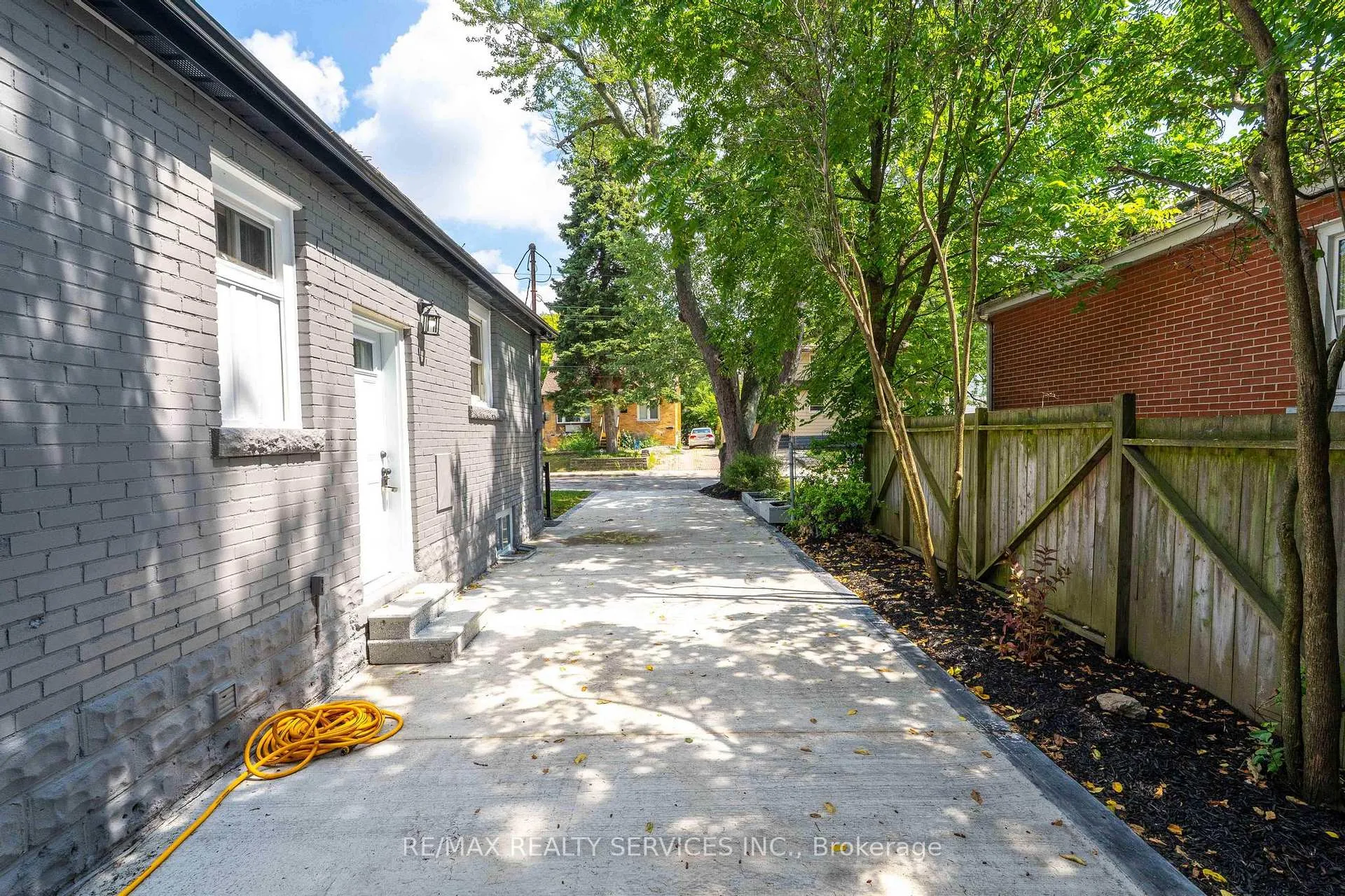 Photo 34 of 74 West 3rd Street, Hamilton, Bonnington — HOMEH