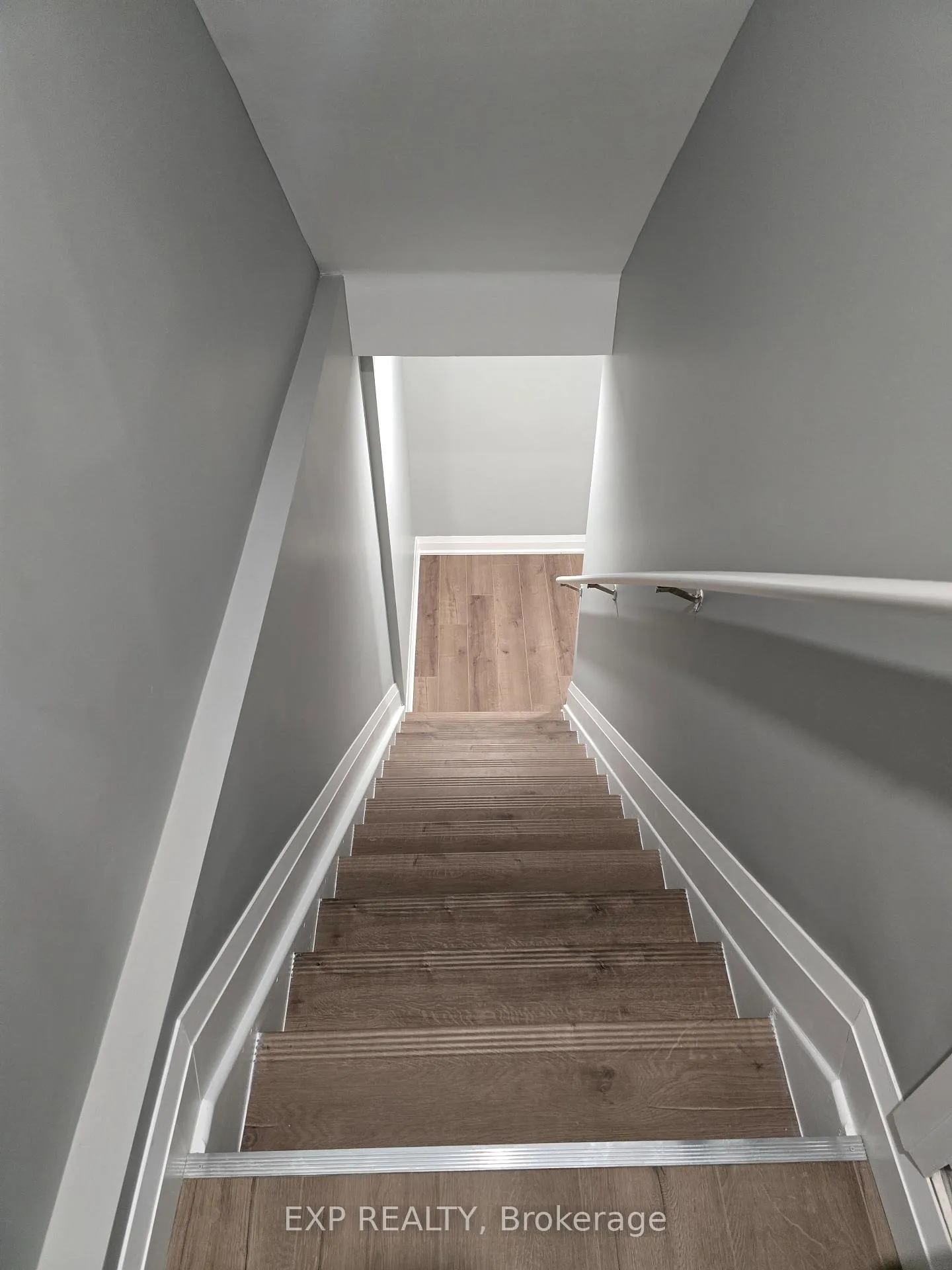 Photo 11 of 166 Rivertrail Avenue, Kitchener — HOMEH
