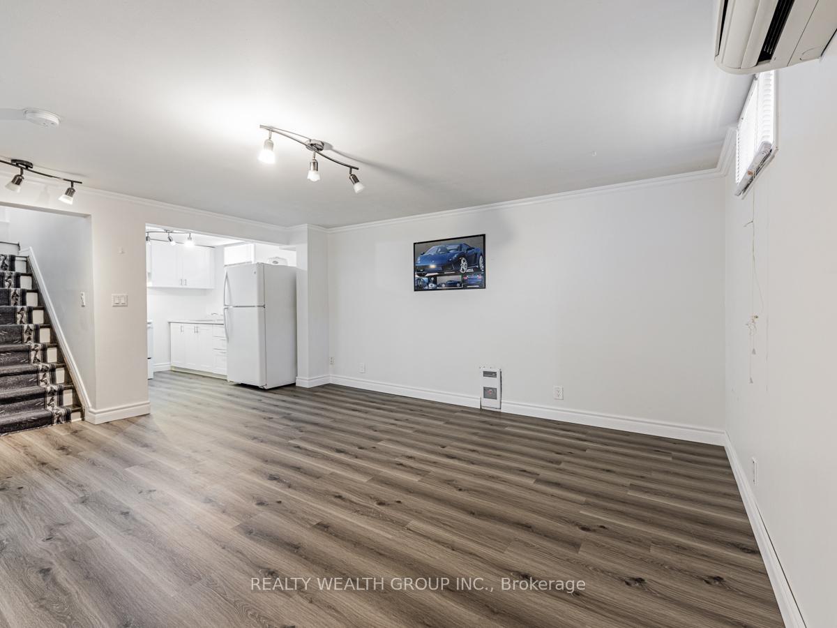 Photo 5 of Unit Bsmt, 187 Bayview Avenue, Georgina, Keswick South — HOMEH
