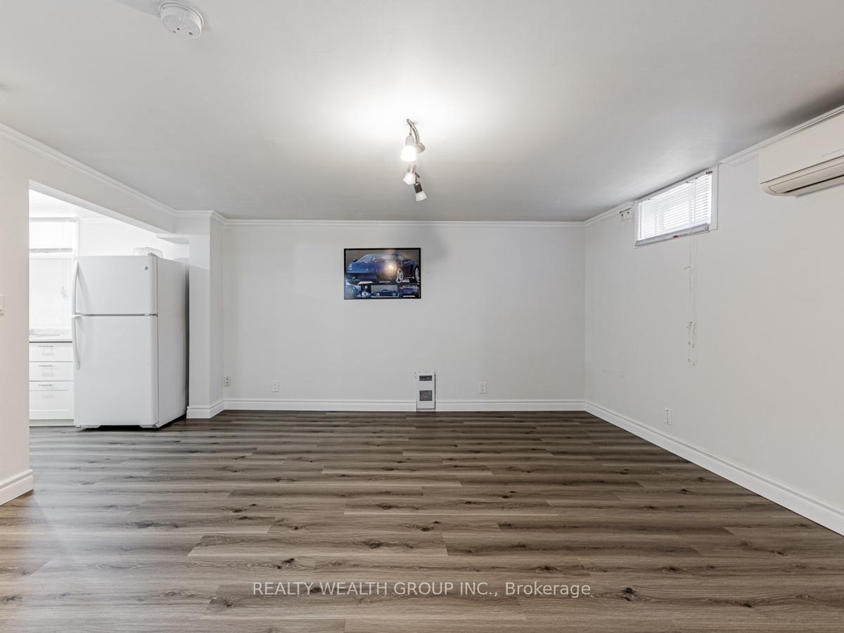 Photo 6 of Unit Bsmt, 187 Bayview Avenue, Georgina, Keswick South — HOMEH