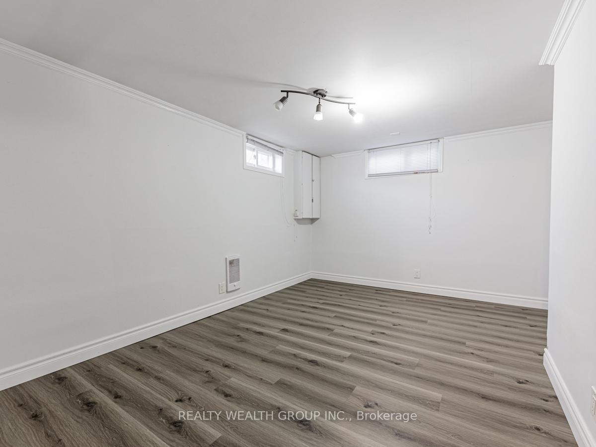 Photo 17 of Unit Bsmt, 187 Bayview Avenue, Georgina, Keswick South — HOMEH