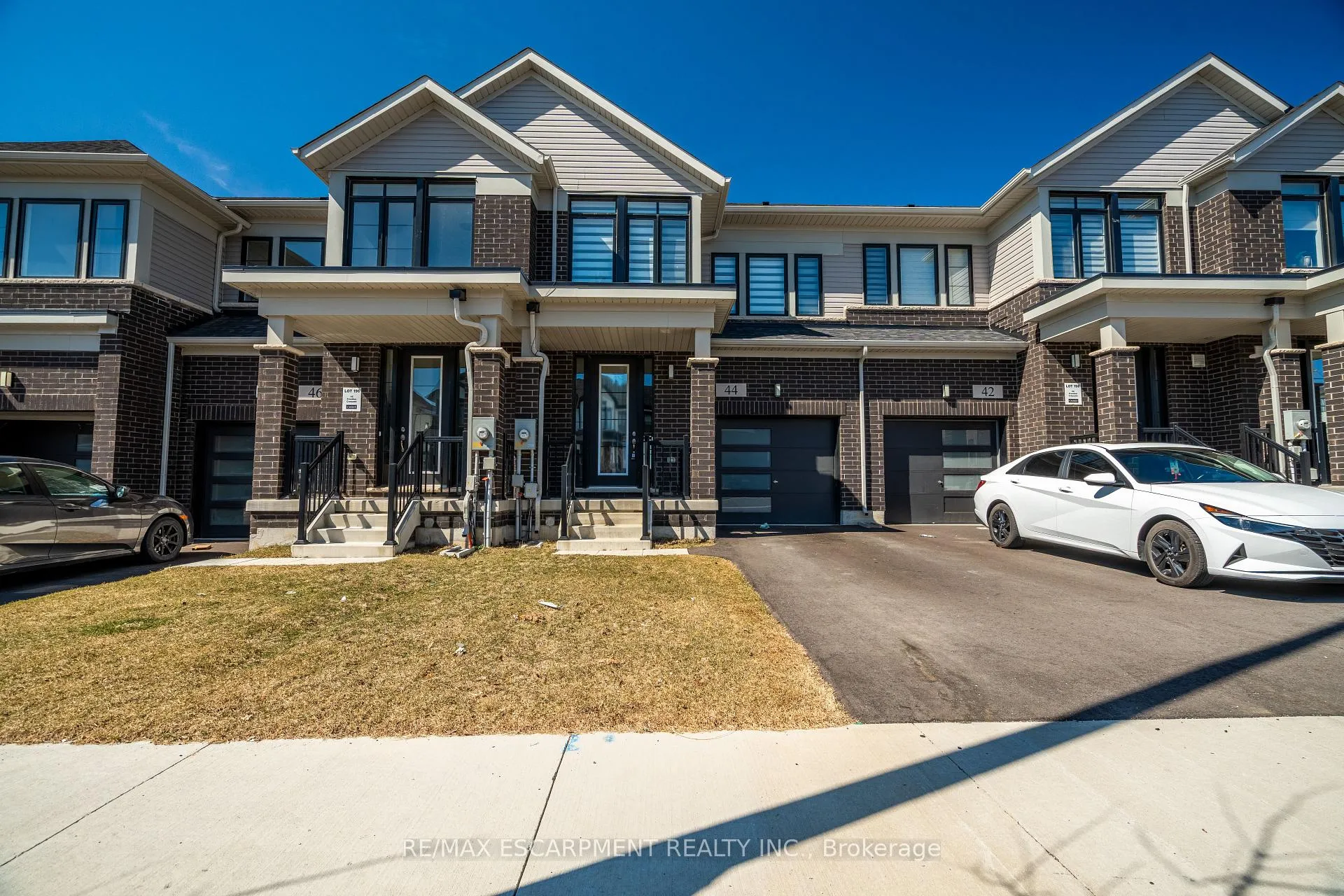 Photo 1 of 44 Freedom Crescent, Hamilton, Mount Hope — HOMEH