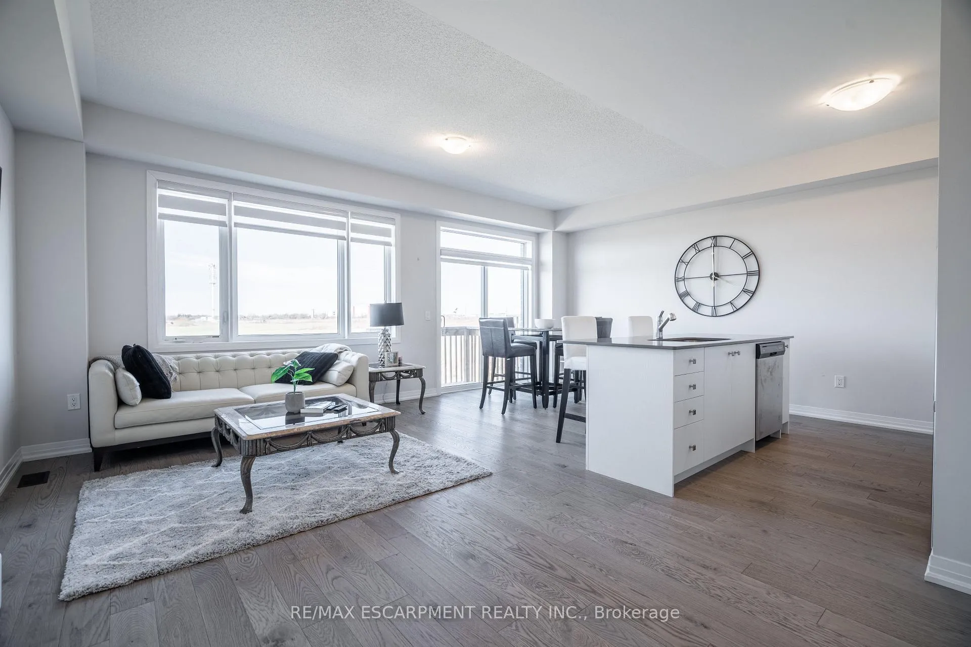Photo 7 of 44 Freedom Crescent, Hamilton, Mount Hope — HOMEH