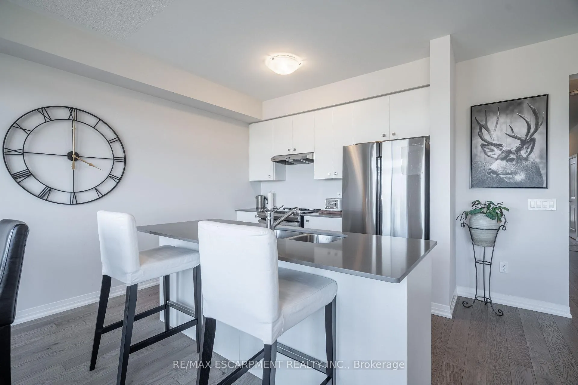 Photo 11 of 44 Freedom Crescent, Hamilton, Mount Hope — HOMEH