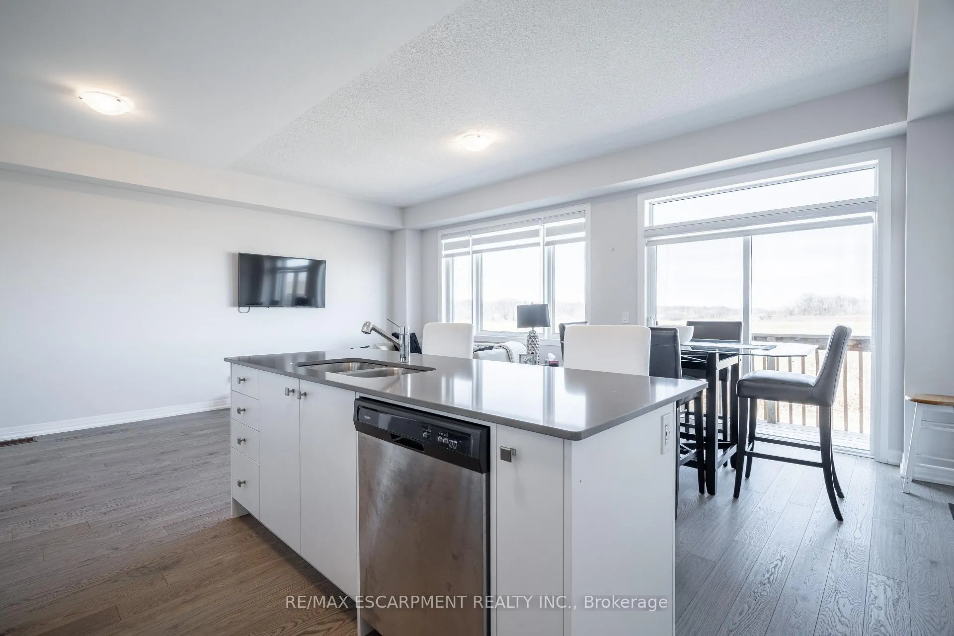 Photo 13 of 44 Freedom Crescent, Hamilton, Mount Hope — HOMEH