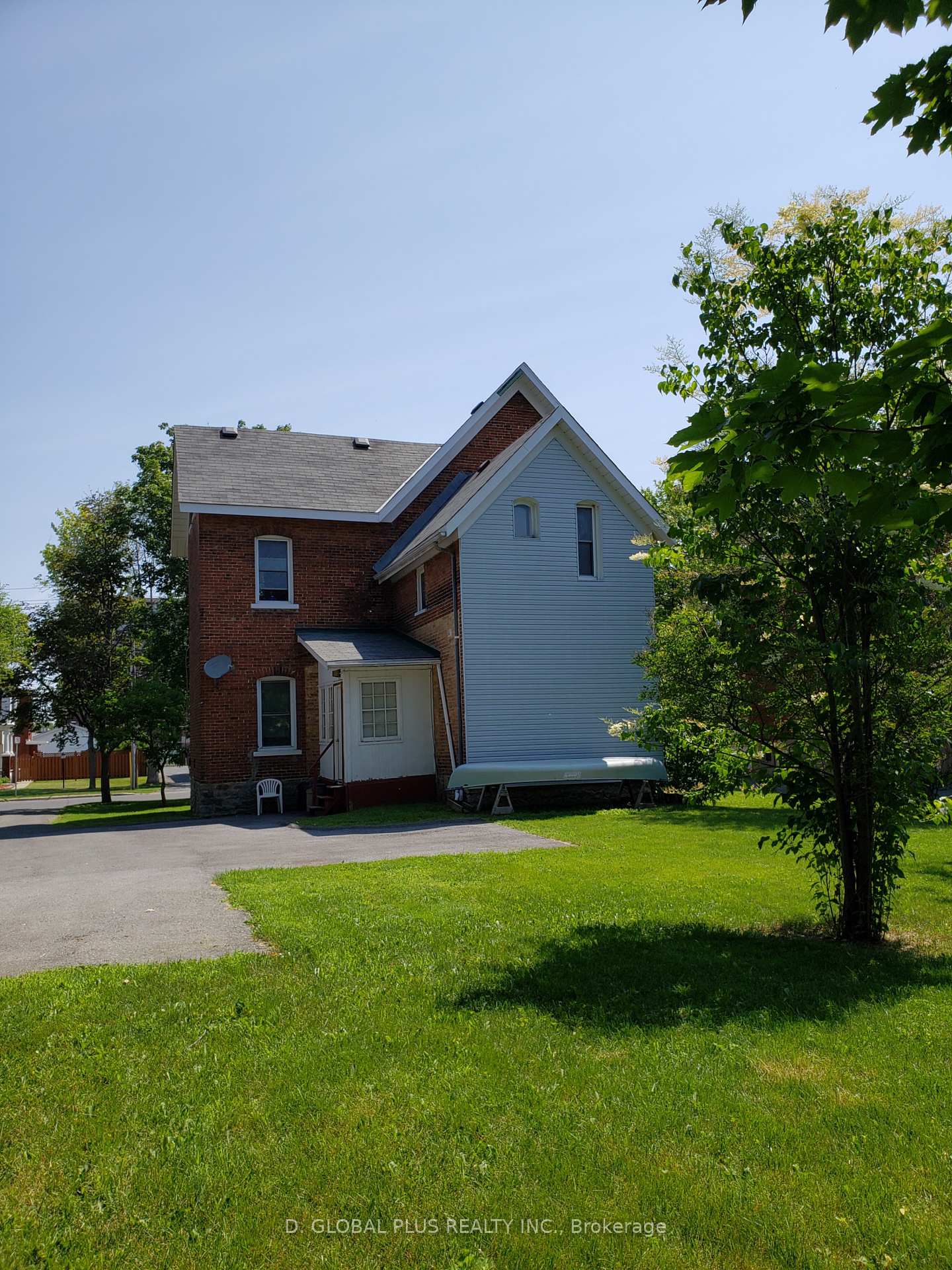Photo 3 of 110 York Street, Cornwall — HOMEH