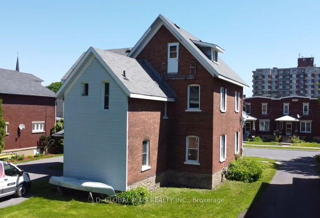 Photo 4 of 110 York Street, Cornwall — HOMEH