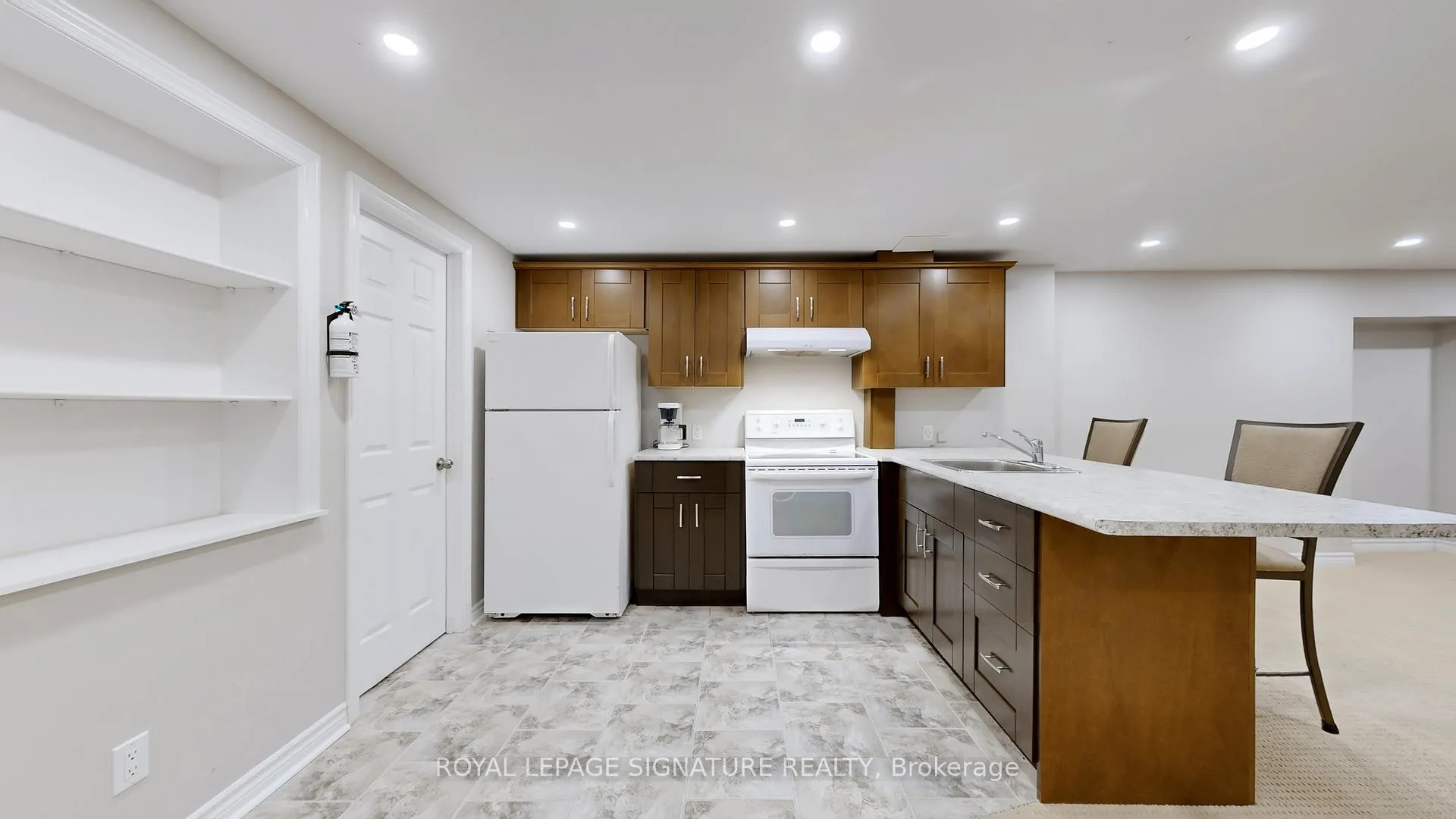Photo 4 of 63 Hamilton Hall Drive, Markham, Markham Village — HOMEH