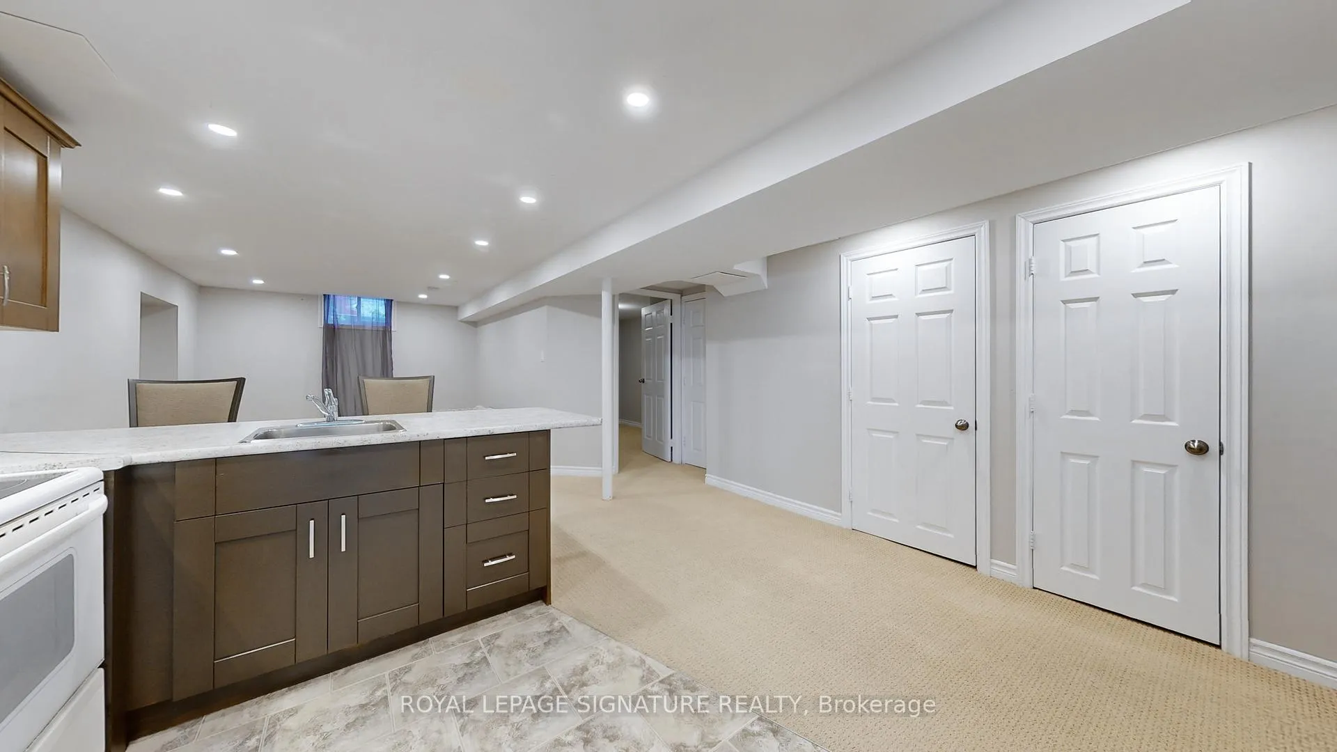 Photo 5 of 63 Hamilton Hall Drive, Markham, Markham Village — HOMEH