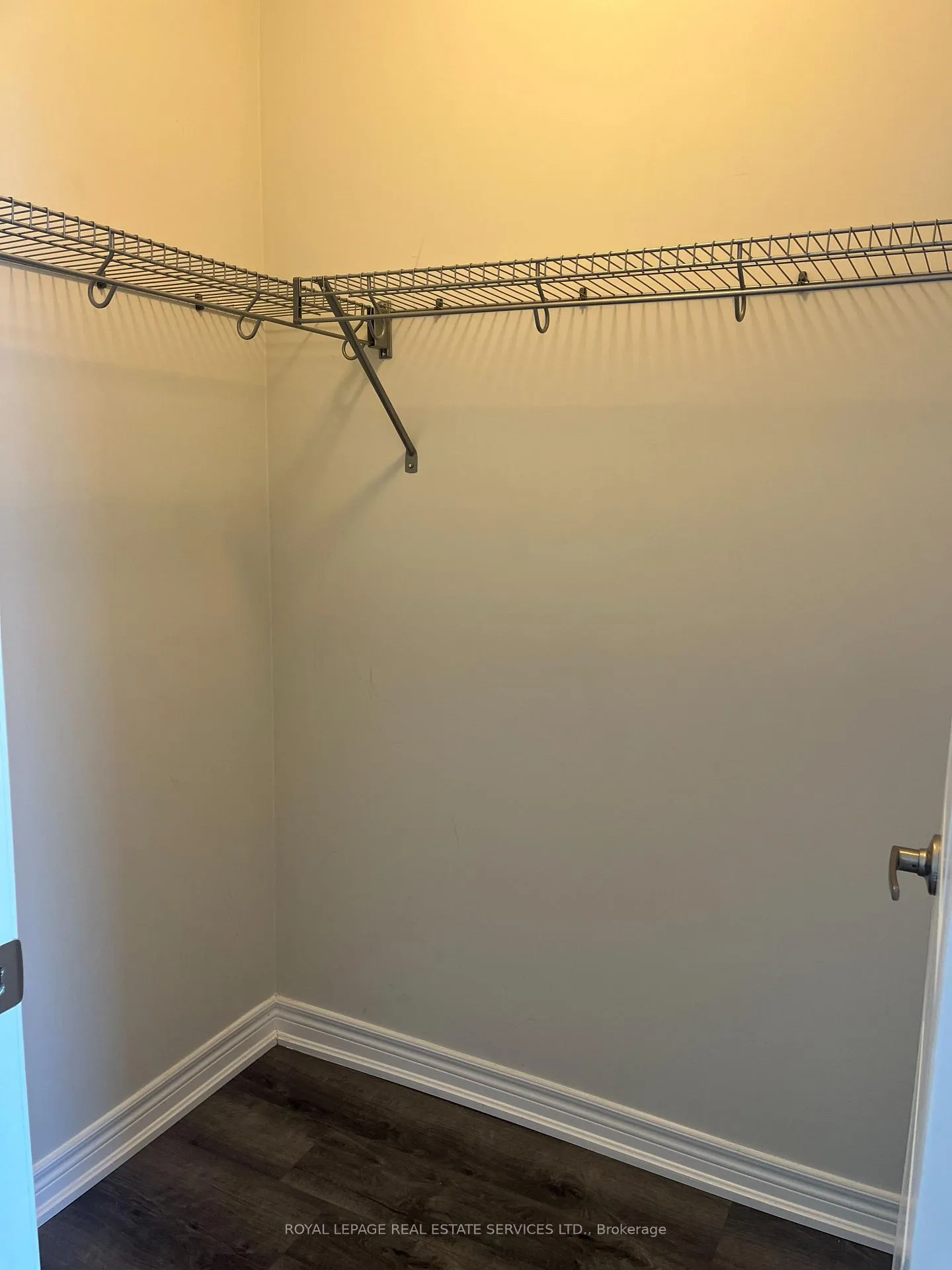 Photo 11 of 129 Aquasanta Crescent, Hamilton, Ryckmans — HOMEH