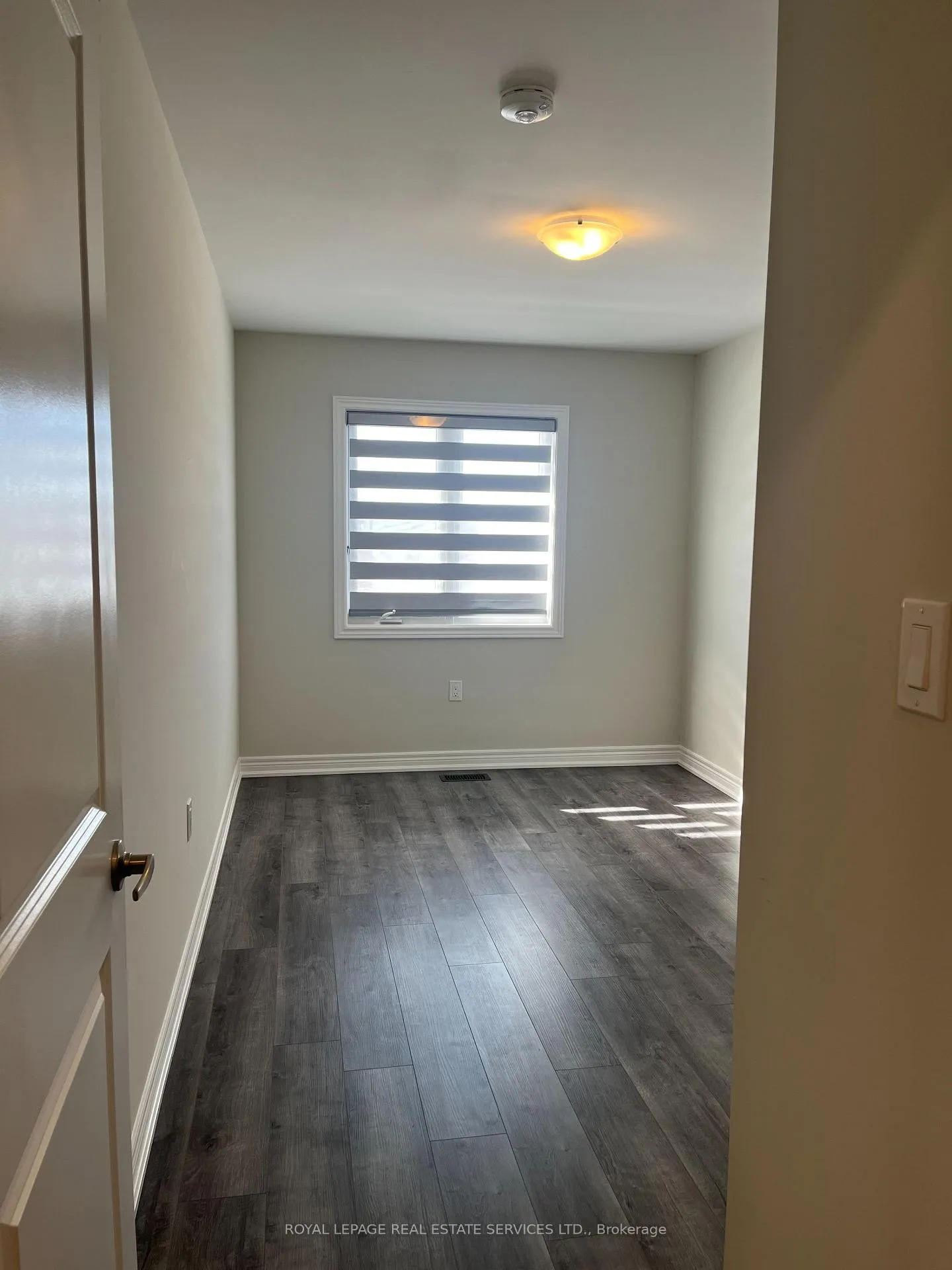 Photo 13 of 129 Aquasanta Crescent, Hamilton, Ryckmans — HOMEH