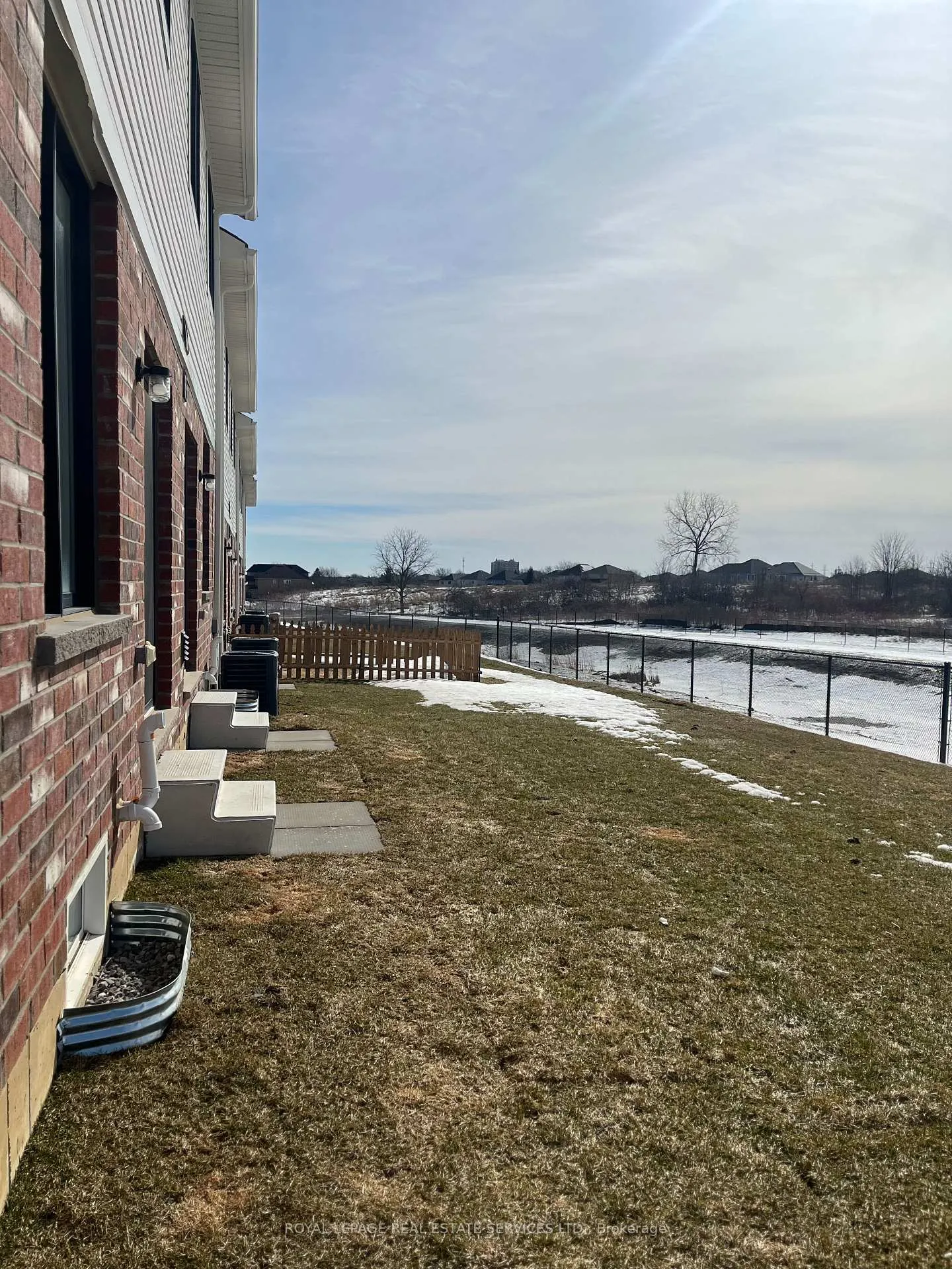 Photo 17 of 129 Aquasanta Crescent, Hamilton, Ryckmans — HOMEH