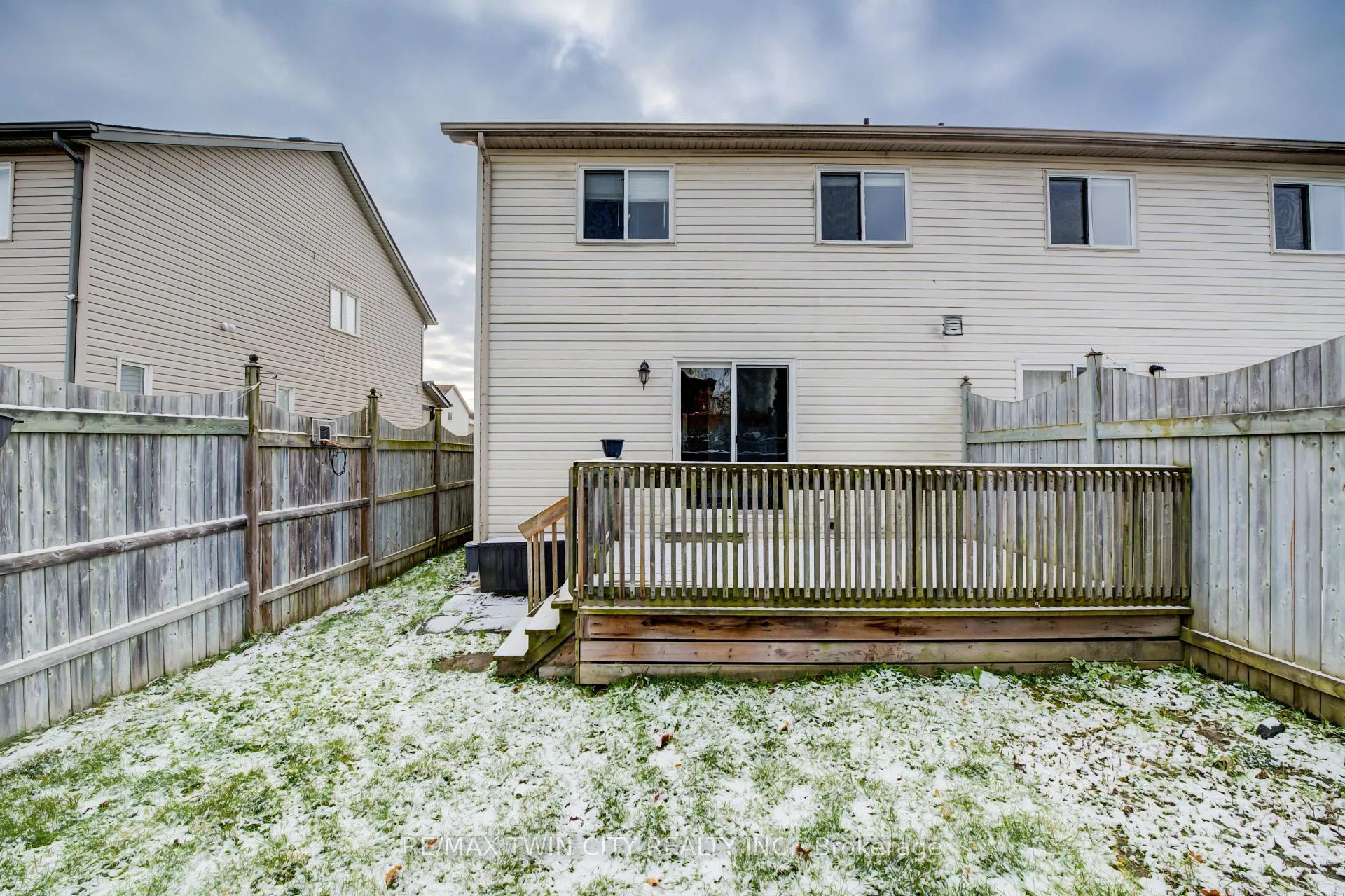 Photo 40 of 68 Foxglove Crescent, Waterloo — HOMEH