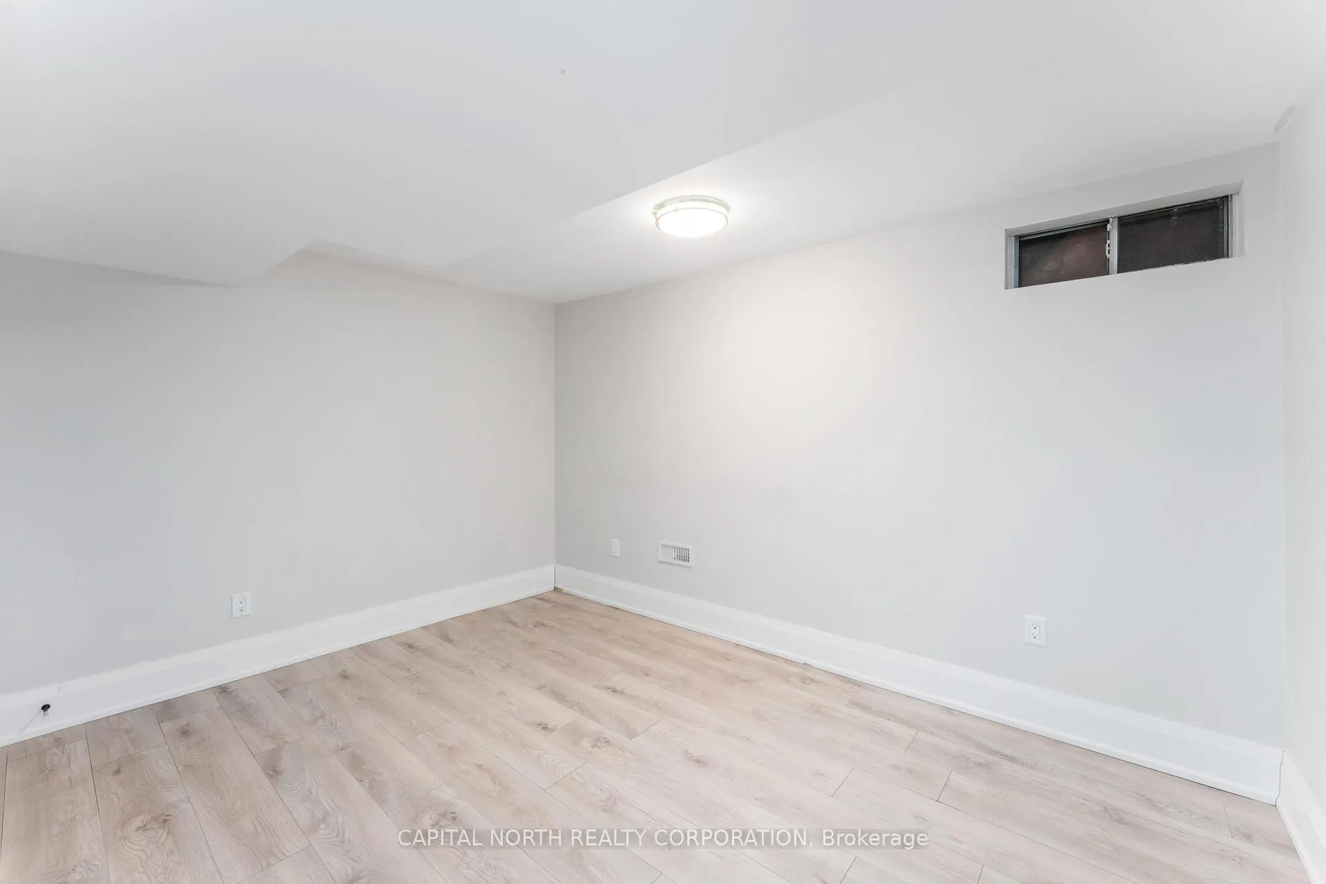 Photo 12 of 88 Downey Drive, Caledon, Bolton East — HOMEH