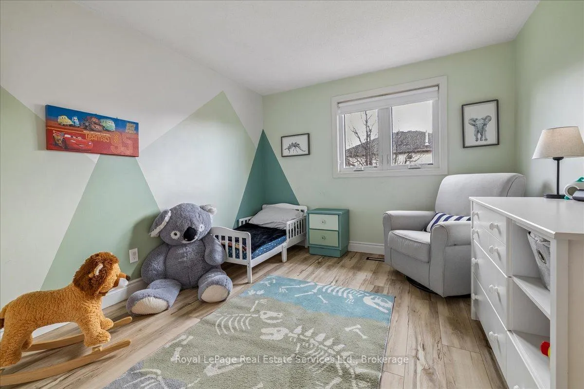 Photo 21 of 3231 Pinemeadow Drive, Burlington, Headon — HOMEH