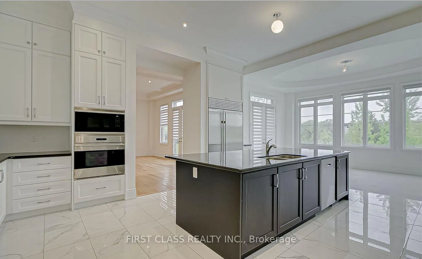 Photo 9 of 265 Woodgate Pines Drive, Vaughan, Kleinburg — HOMEH
