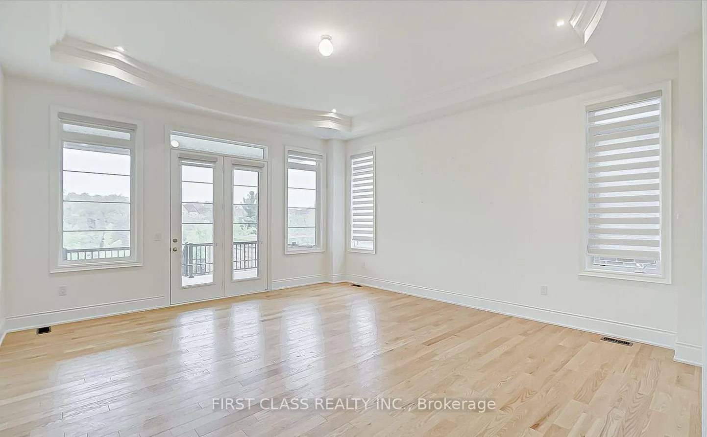 Photo 12 of 265 Woodgate Pines Drive, Vaughan, Kleinburg — HOMEH