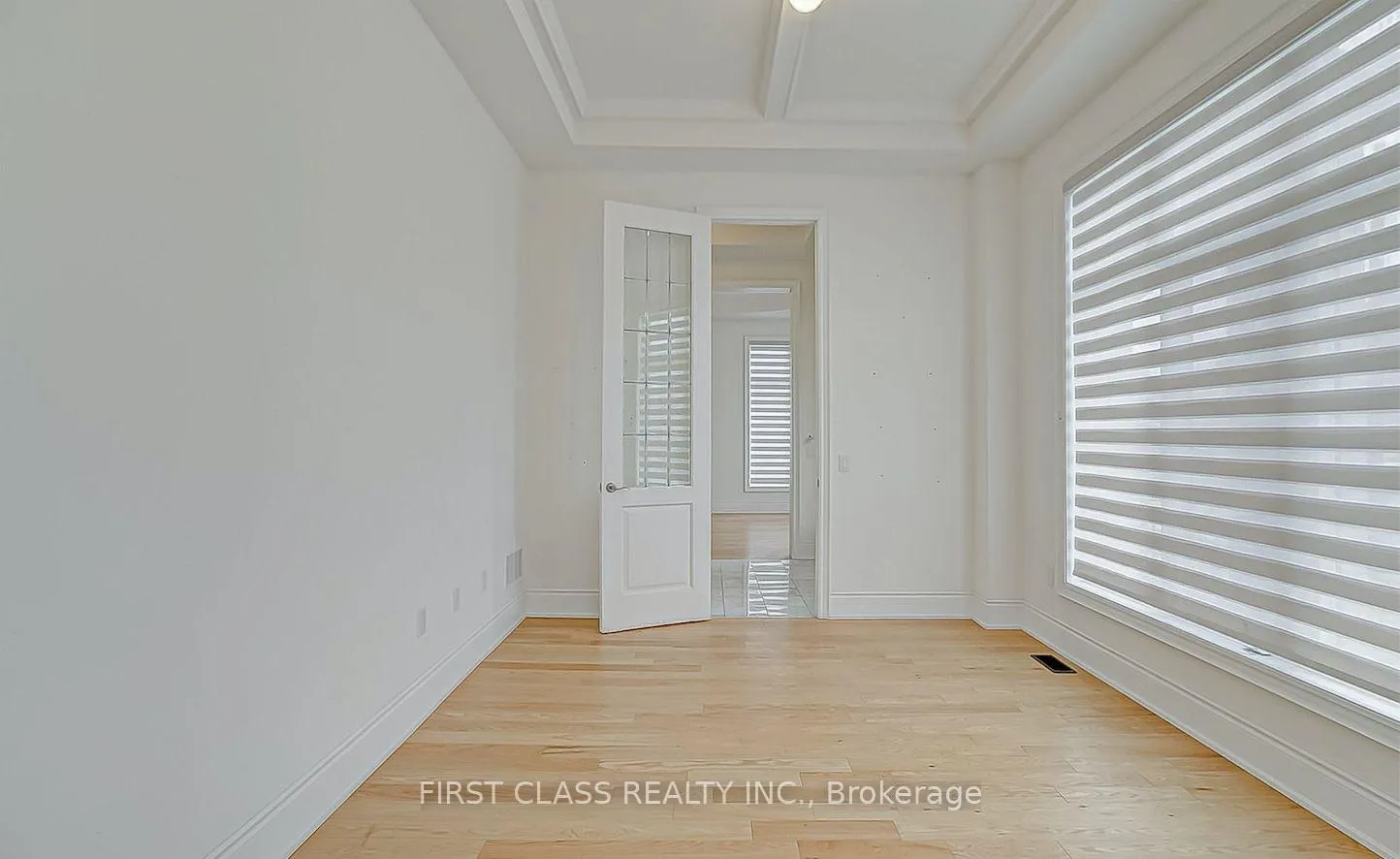 Photo 15 of 265 Woodgate Pines Drive, Vaughan, Kleinburg — HOMEH