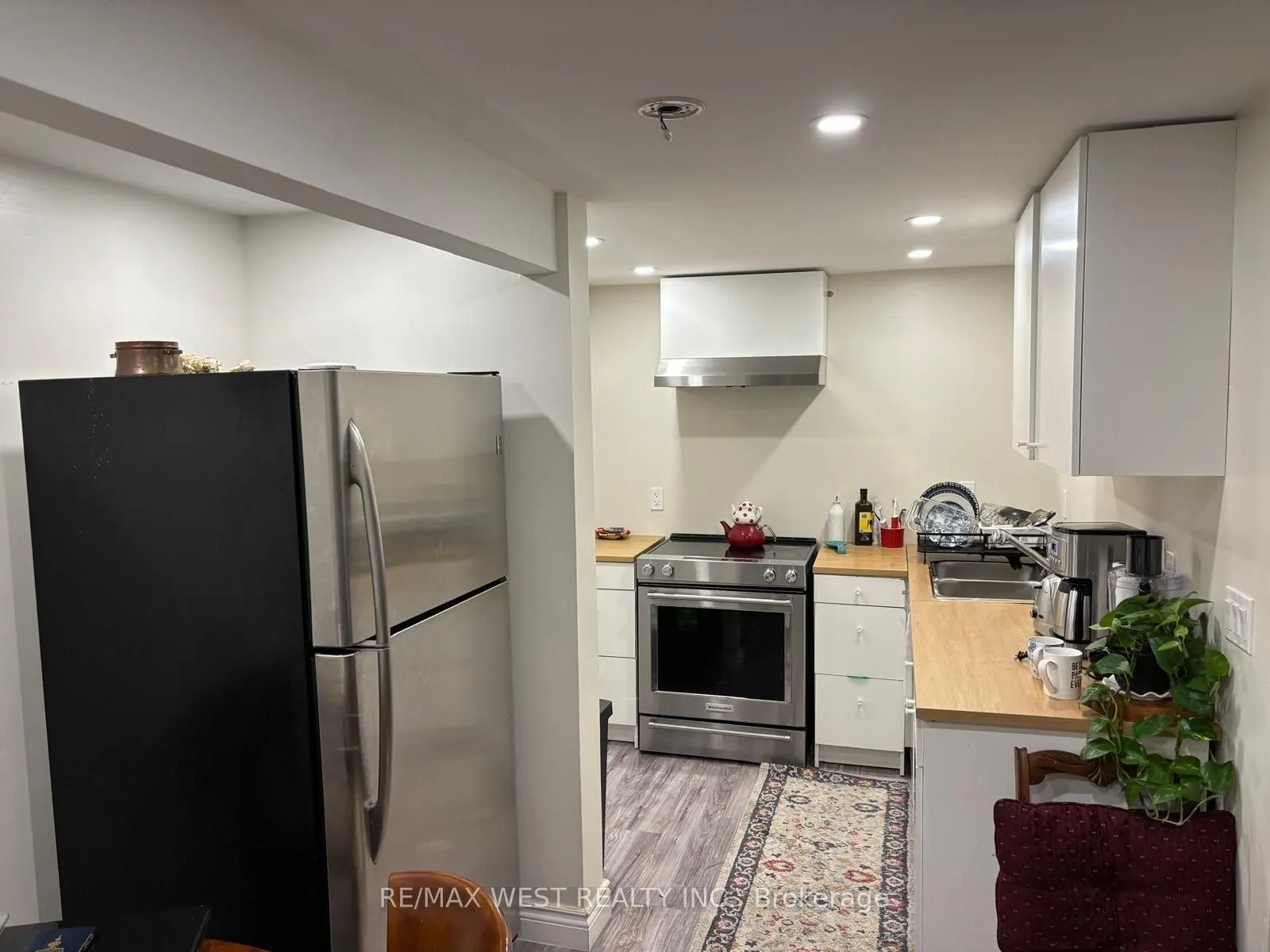 Photo 6 of 204 Borealis Avenue, Aurora, Bayview Northeast — HOMEH