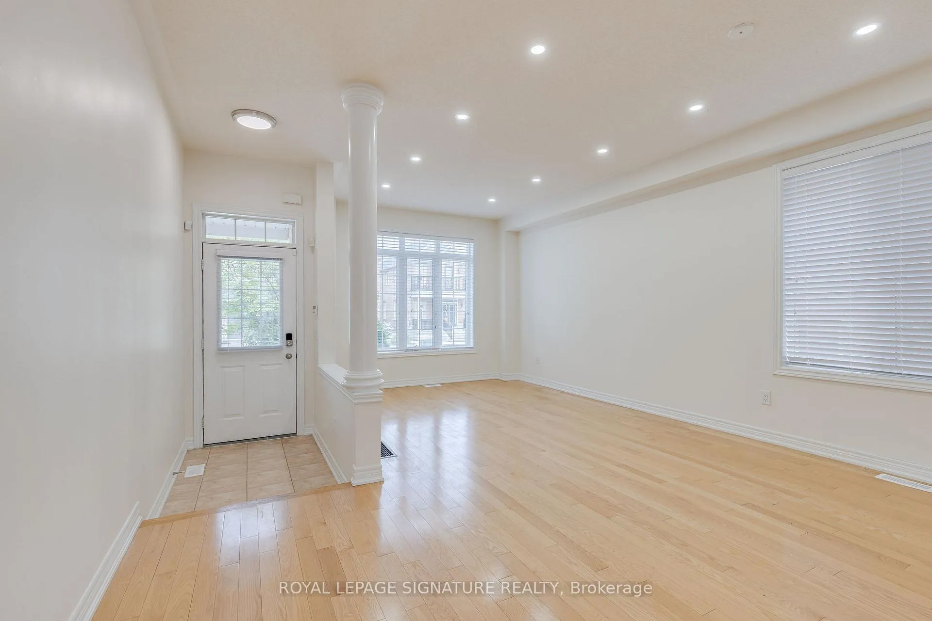 Photo 2 of 39 Hermitage Boulevard, Markham, Wismer — HOMEH