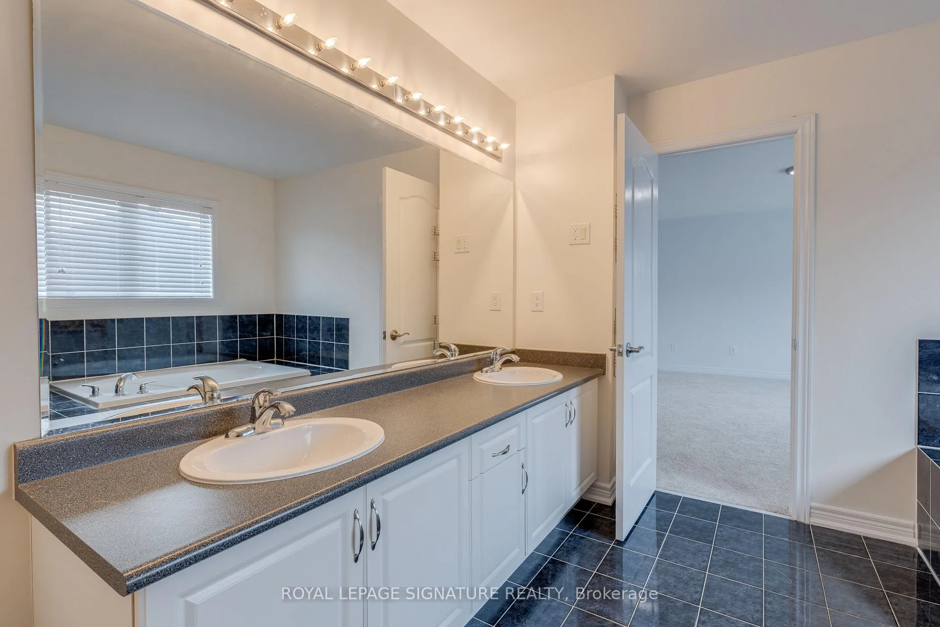 Photo 19 of 39 Hermitage Boulevard, Markham, Wismer — HOMEH
