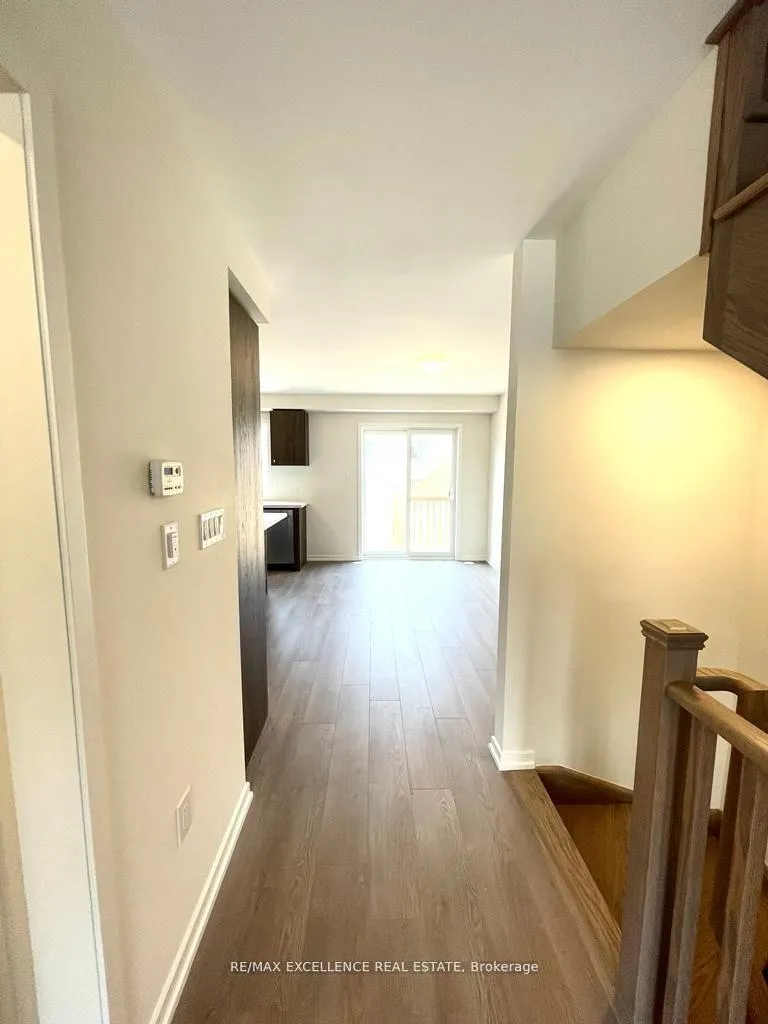 Photo 5 of 1356 Bradenton Path, Oshawa, Eastdale — HOMEH