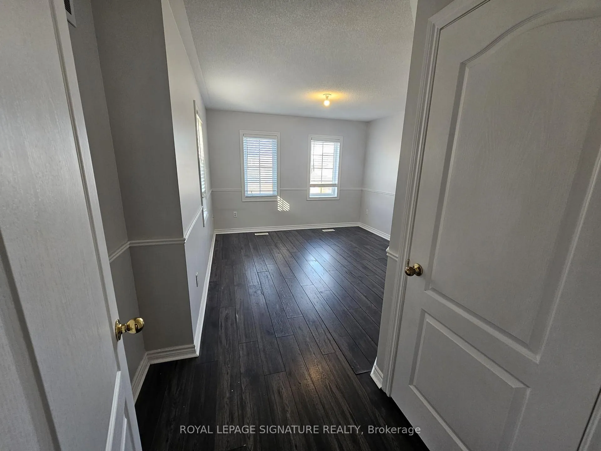 Photo 5 of 19 Bagnell Crescent, Clarington, Bowmanville — HOMEH