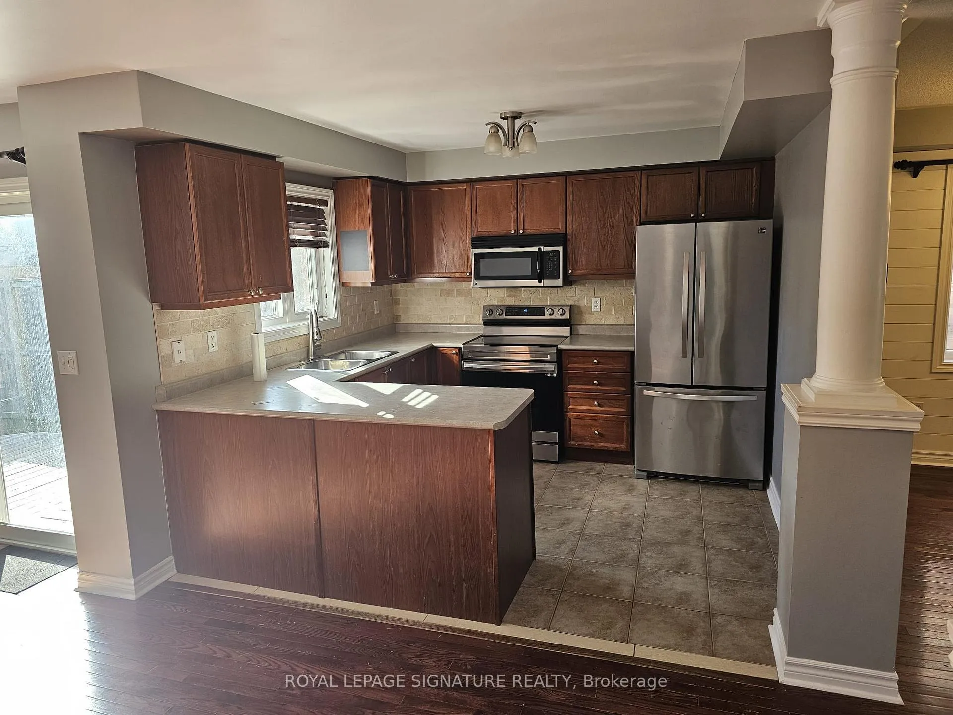 Photo 17 of 19 Bagnell Crescent, Clarington, Bowmanville — HOMEH