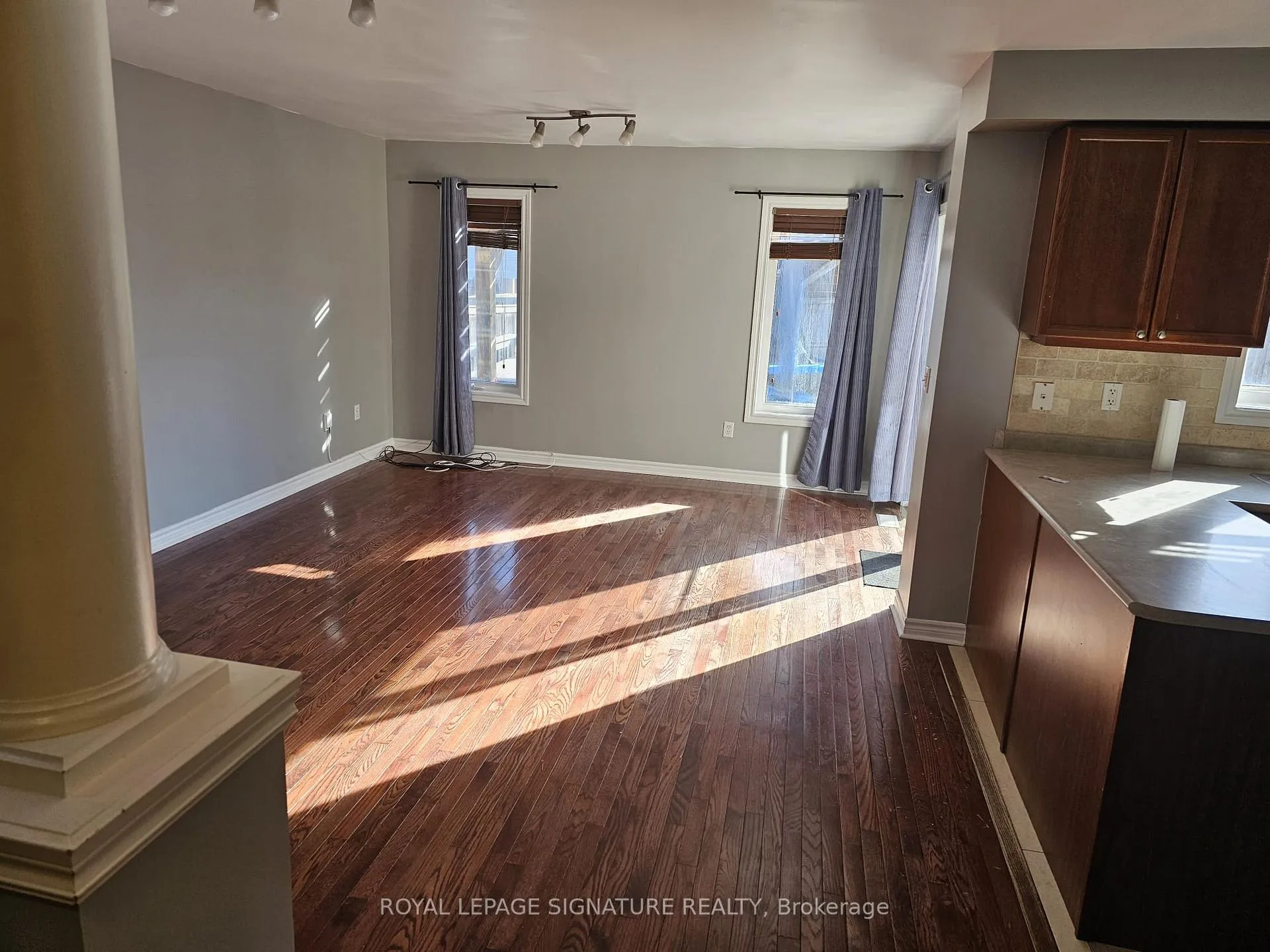 Photo 20 of 19 Bagnell Crescent, Clarington, Bowmanville — HOMEH
