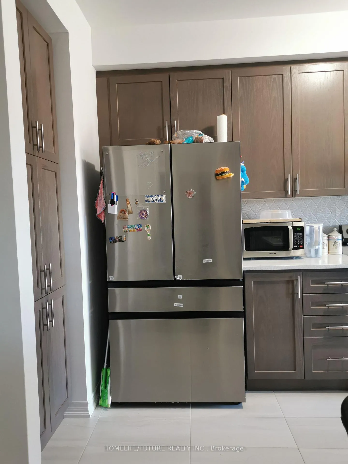 Photo 4 of 1044 Lockie Drive, Oshawa, Kedron — HOMEH