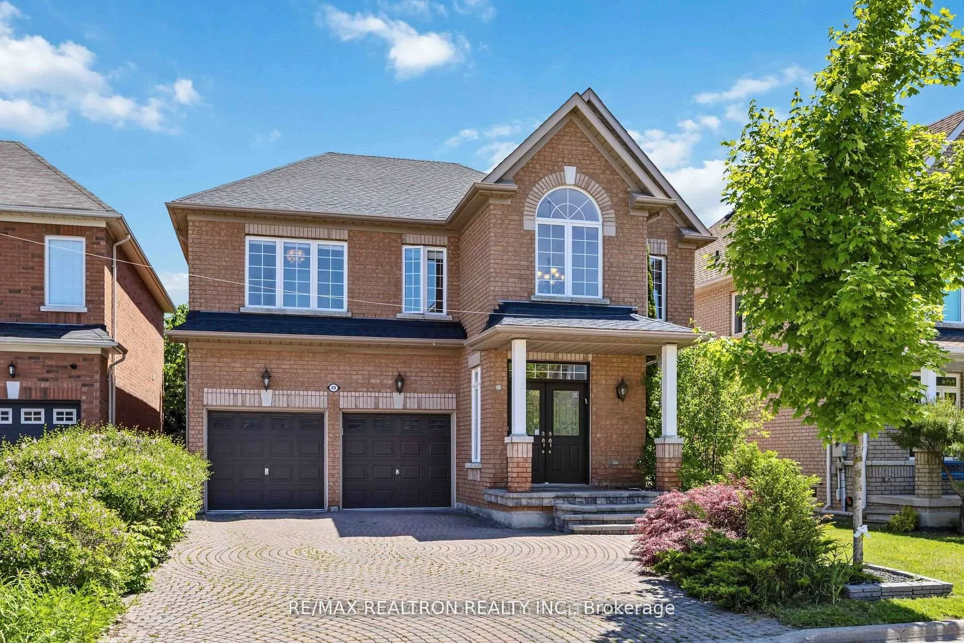 Photo 2 of 49 Arbourview Drive, Vaughan, Patterson — HOMEH