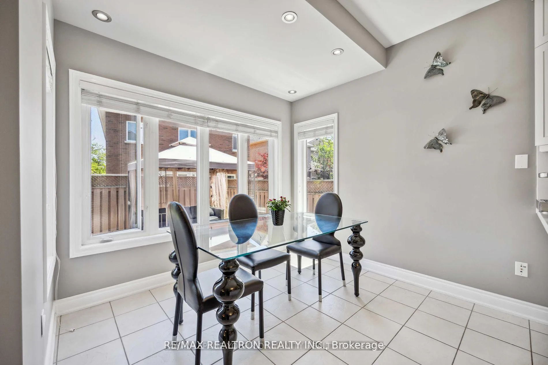 Photo 11 of 49 Arbourview Drive, Vaughan, Patterson — HOMEH