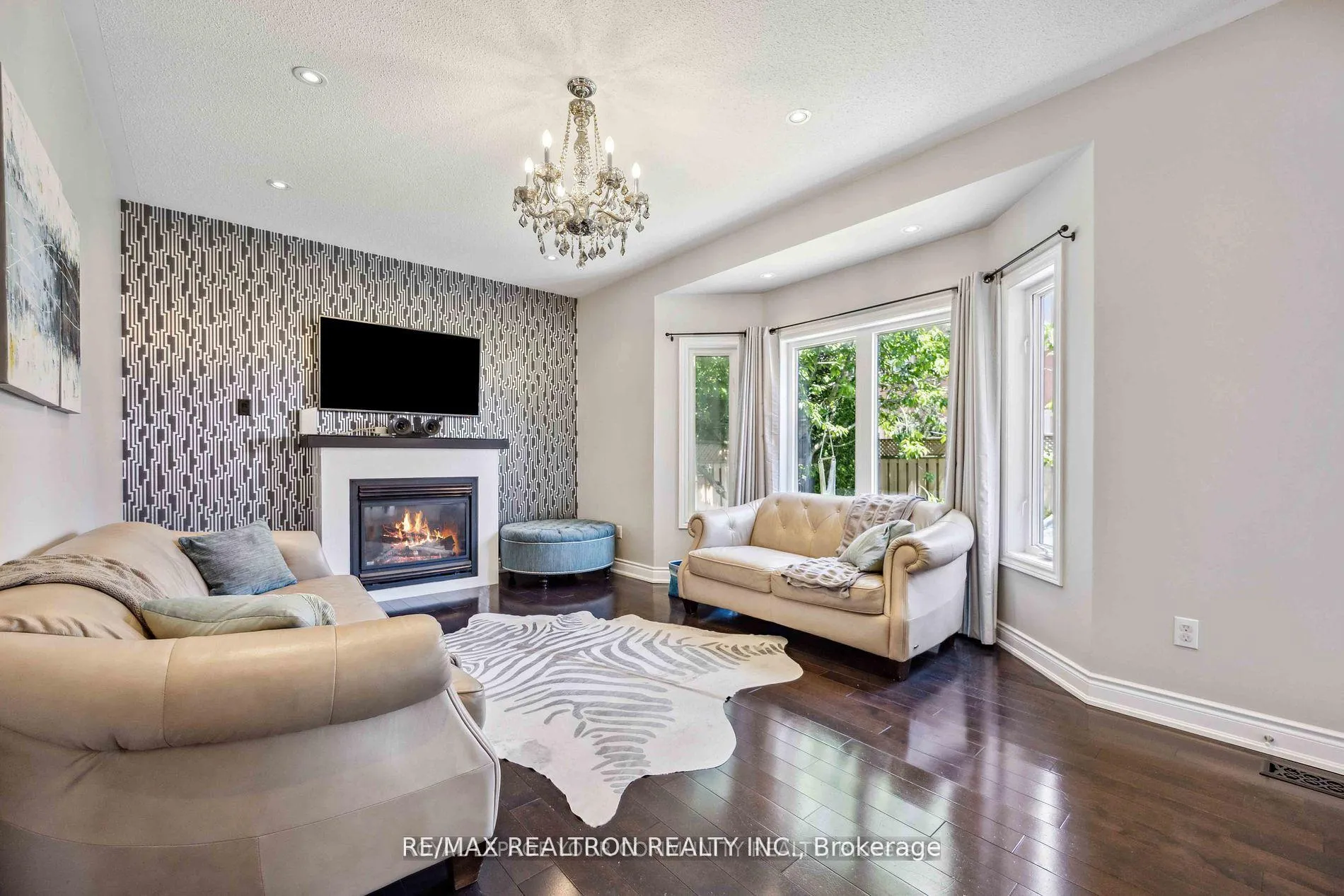 Photo 16 of 49 Arbourview Drive, Vaughan, Patterson — HOMEH