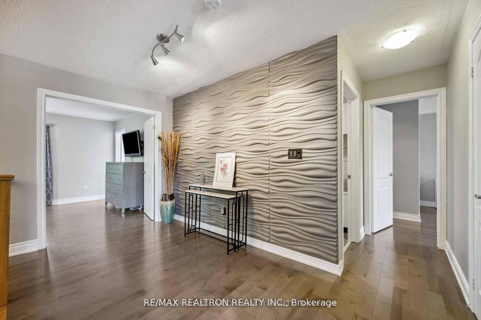Photo 29 of 49 Arbourview Drive, Vaughan, Patterson — HOMEH