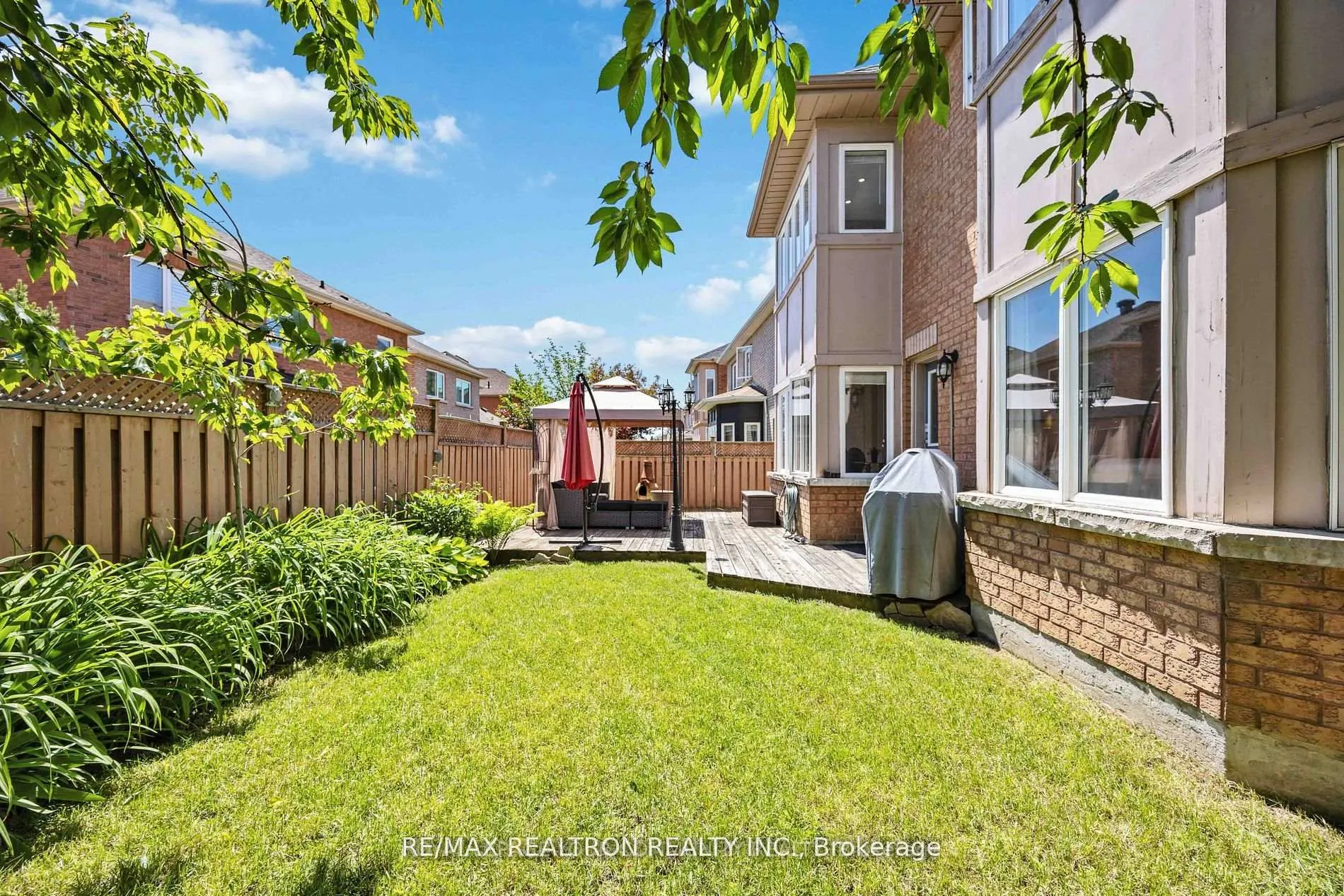 Photo 36 of 49 Arbourview Drive, Vaughan, Patterson — HOMEH