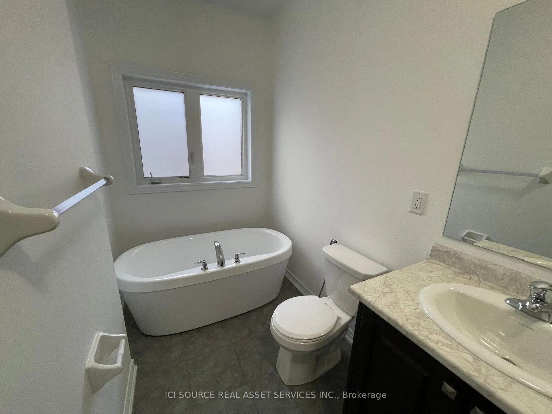 Photo 13 of 257 Coronation Road, Whitby, Rural Whitby — HOMEH