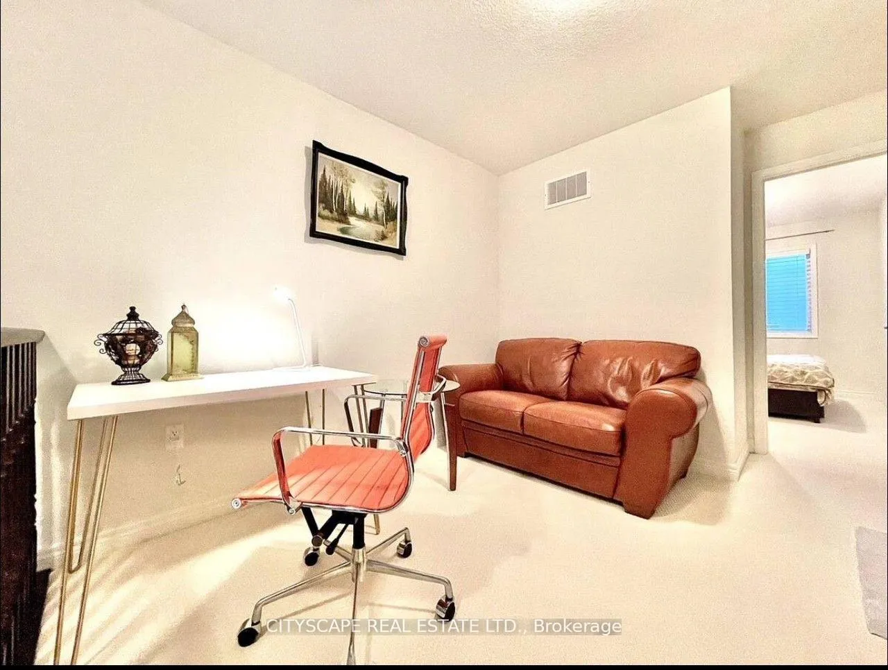 Photo 4 of 44 Bradbury Road, Hamilton, Stoney Creek — HOMEH