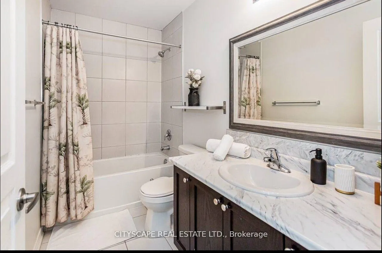 Photo 19 of 44 Bradbury Road, Hamilton, Stoney Creek — HOMEH