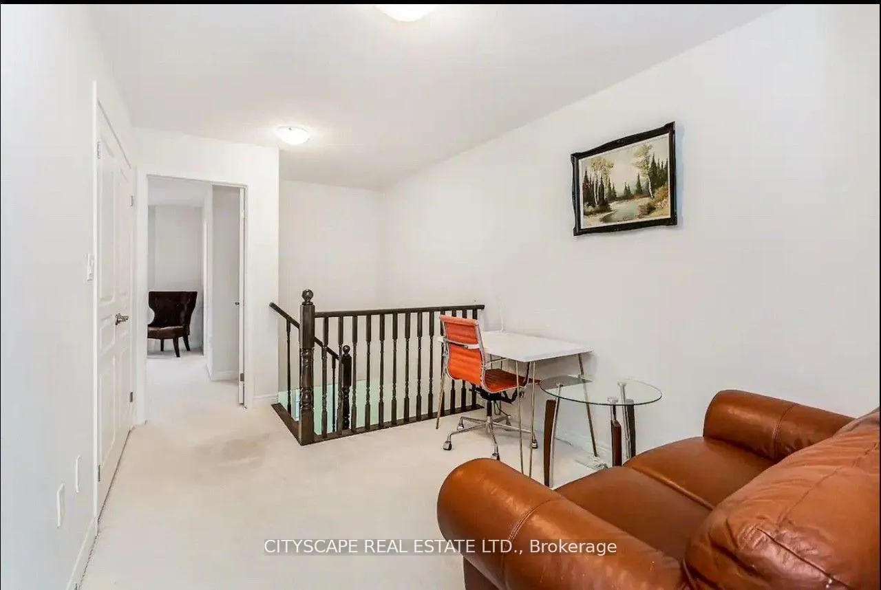 Photo 22 of 44 Bradbury Road, Hamilton, Stoney Creek — HOMEH