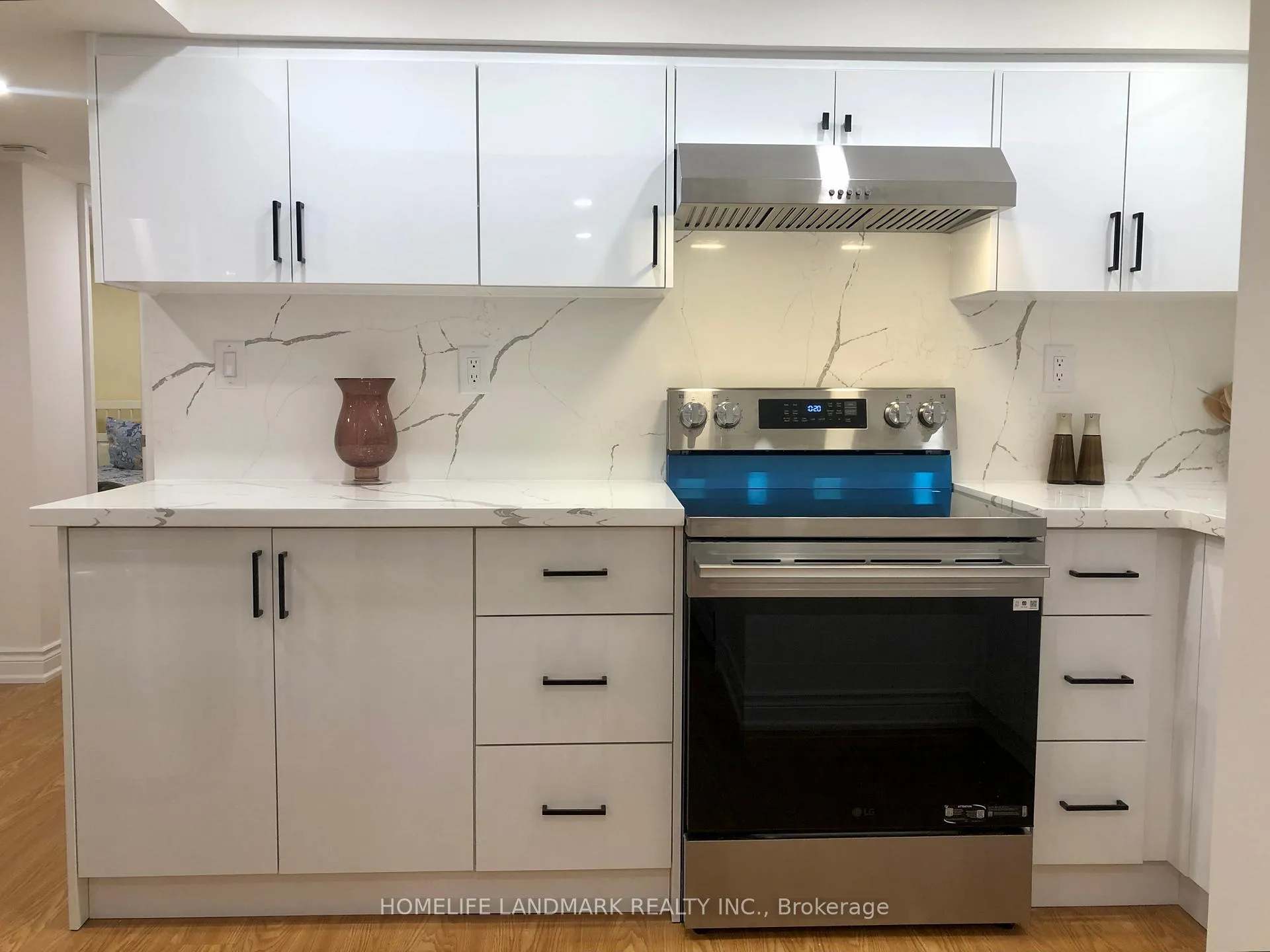 Photo 1 of 95 Dewpoint Road, Vaughan, Patterson — HOMEH