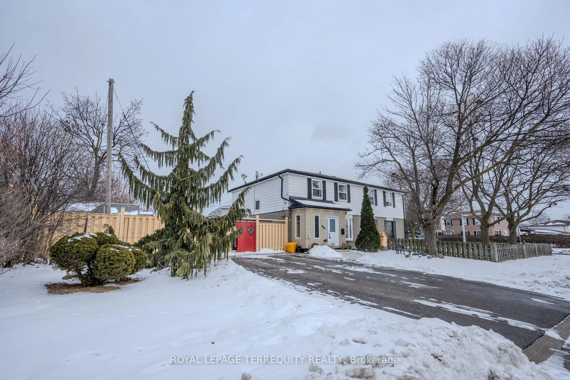 Photo 3 of 65 Dorset Drive, Brampton, Southgate — HOMEH