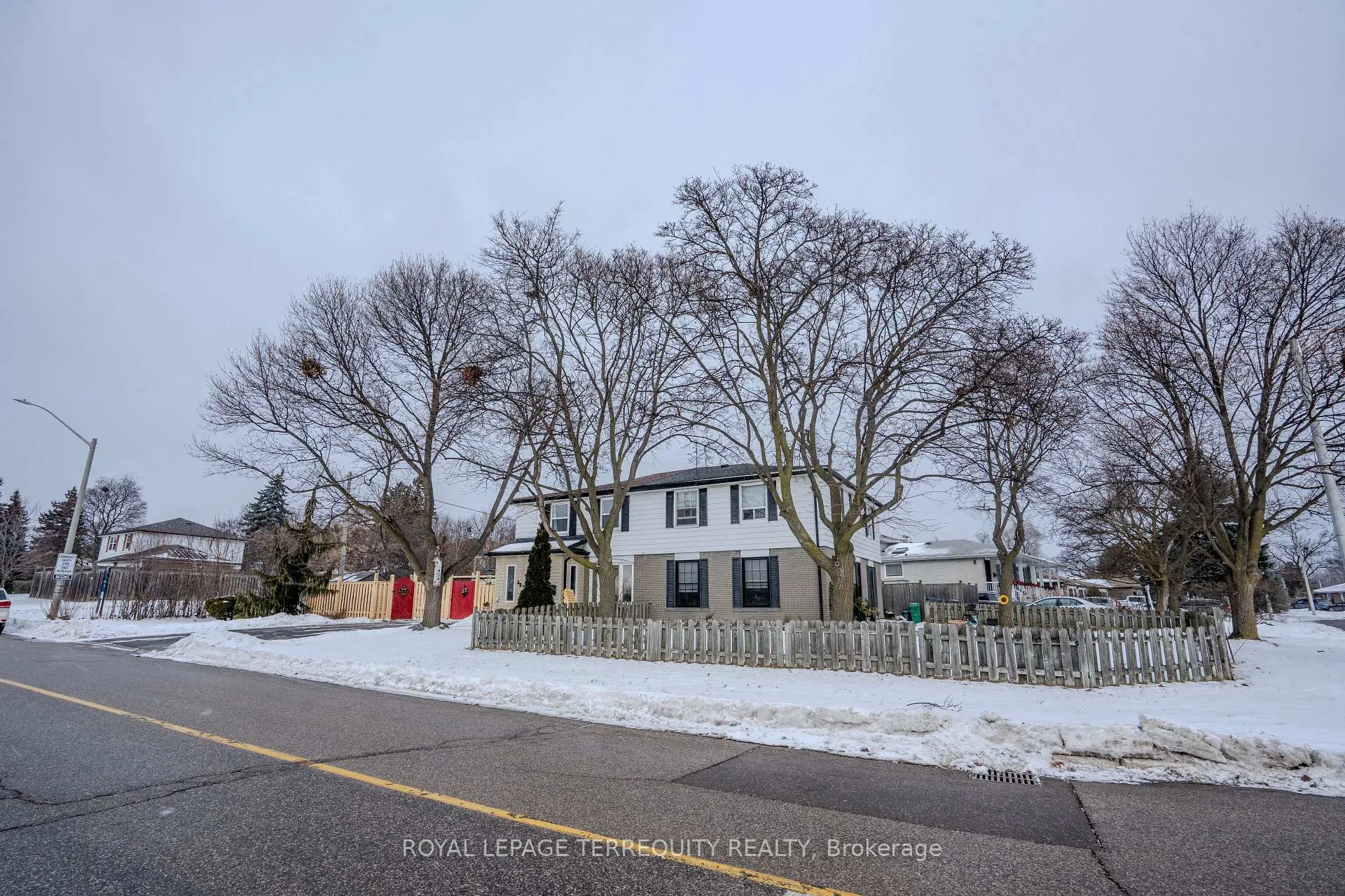Photo 5 of 65 Dorset Drive, Brampton, Southgate — HOMEH