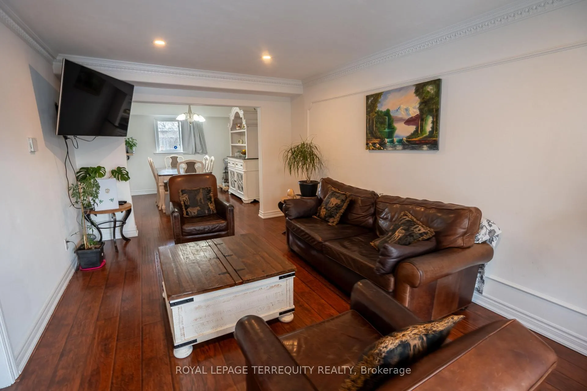 Photo 12 of 65 Dorset Drive, Brampton, Southgate — HOMEH