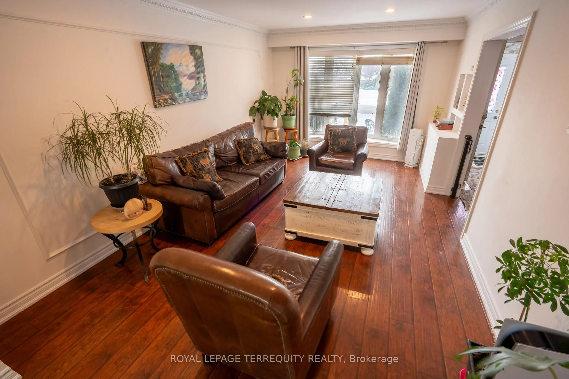 Photo 14 of 65 Dorset Drive, Brampton, Southgate — HOMEH