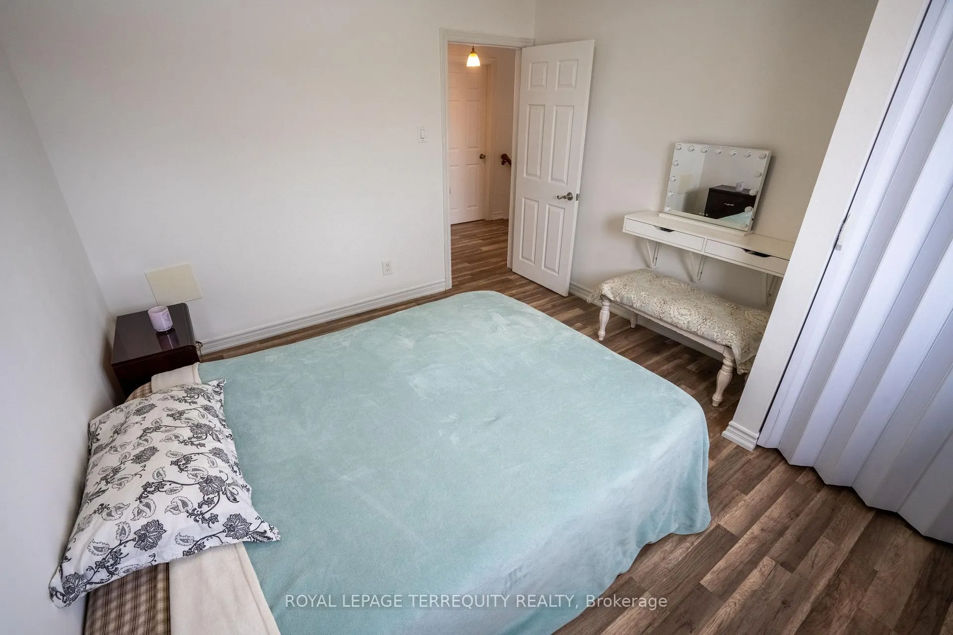 Photo 23 of 65 Dorset Drive, Brampton, Southgate — HOMEH